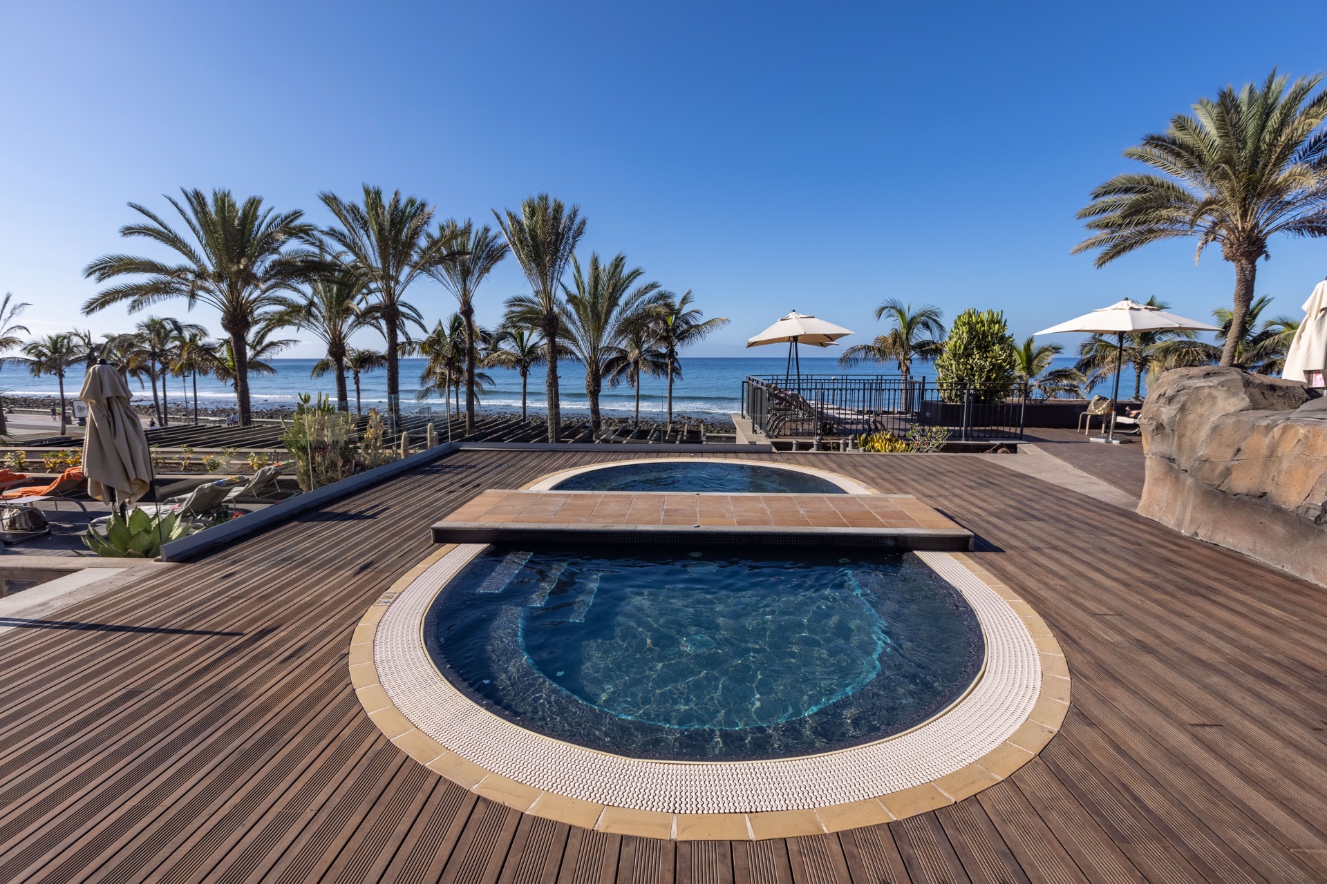 piscinas hidromasaje lopesan costa meloneras resort & spa