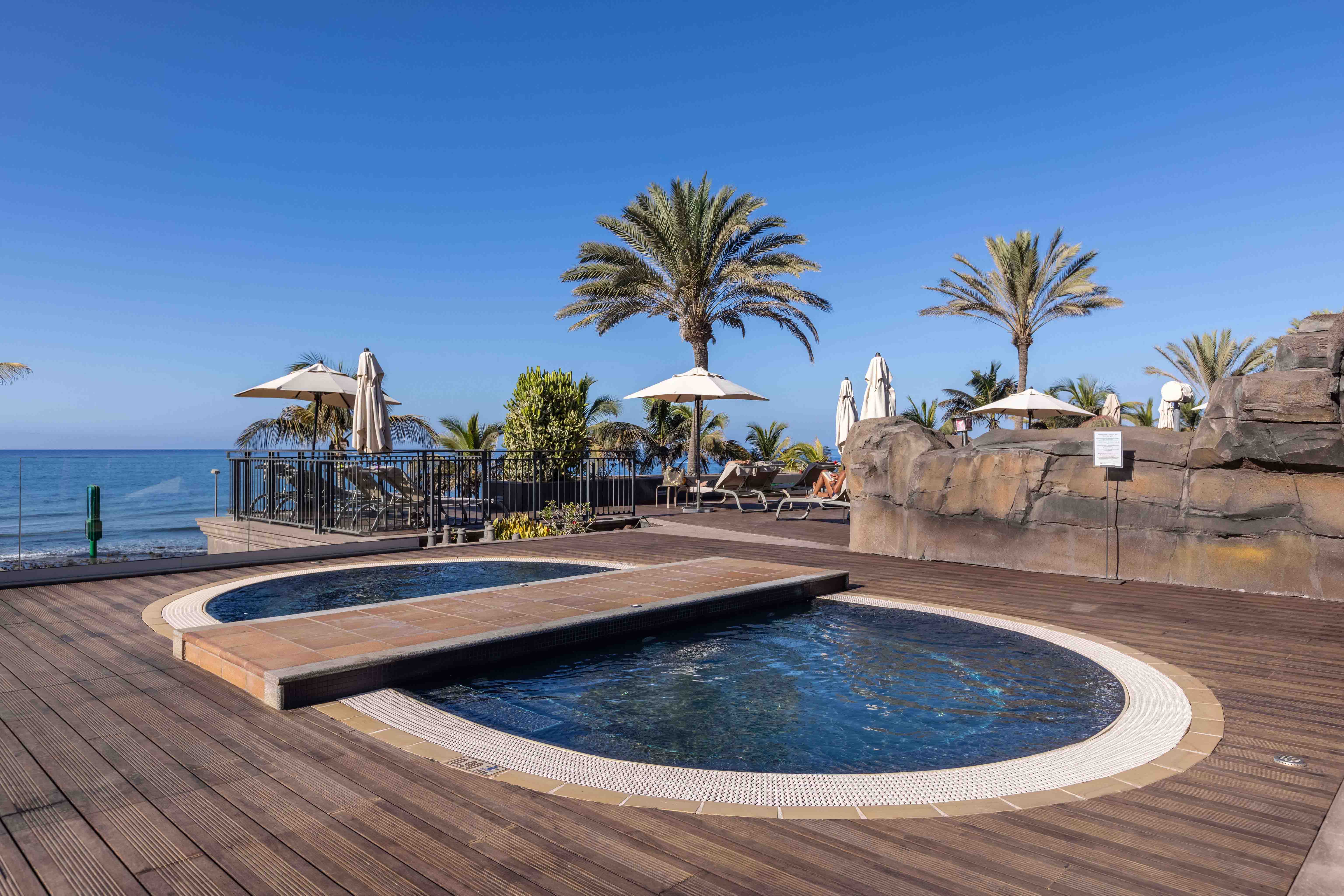vistas jacuzzi piscinas lopesan costa meloneras resort & spa