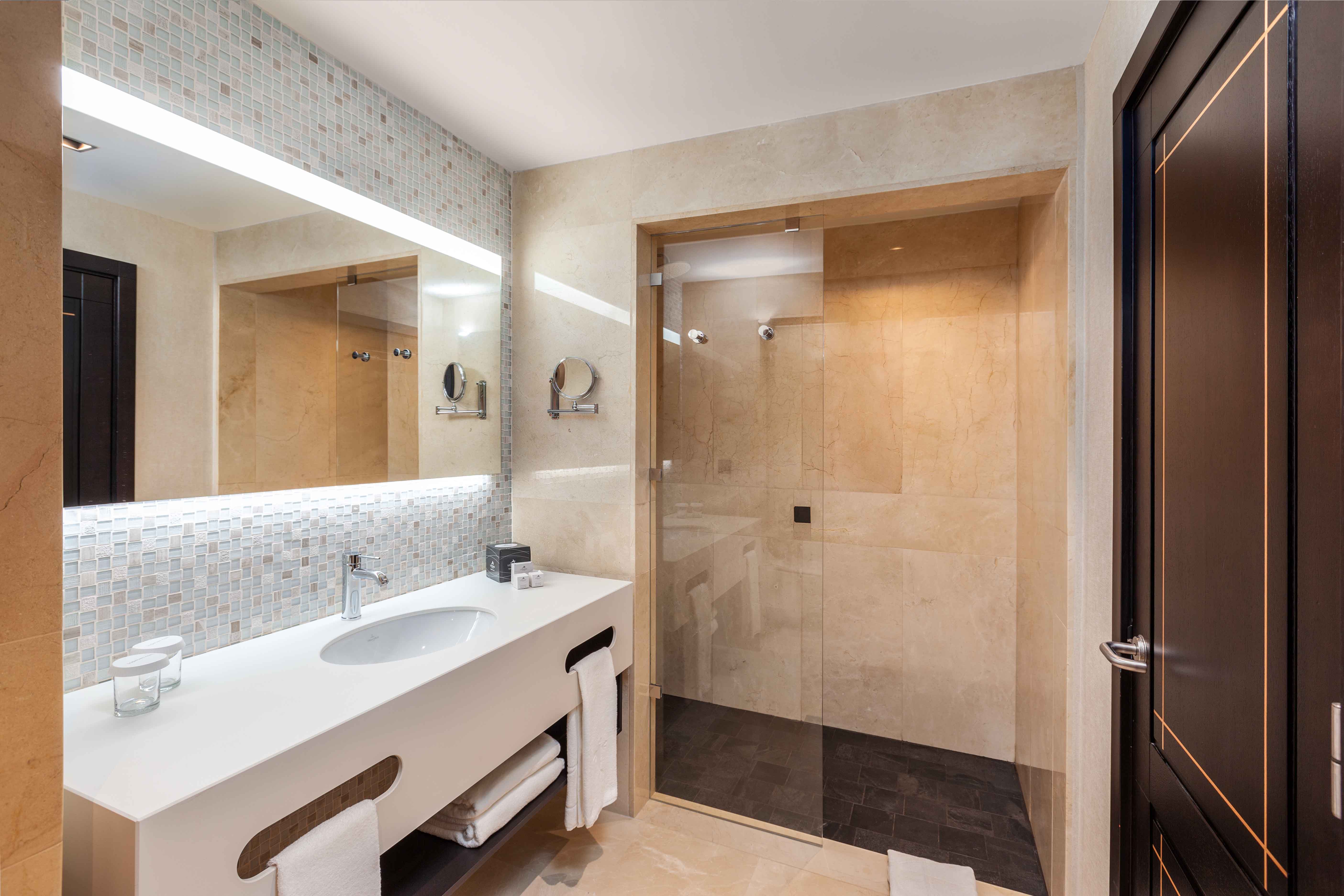 baño unique suite resort lopesan costa meloneras
