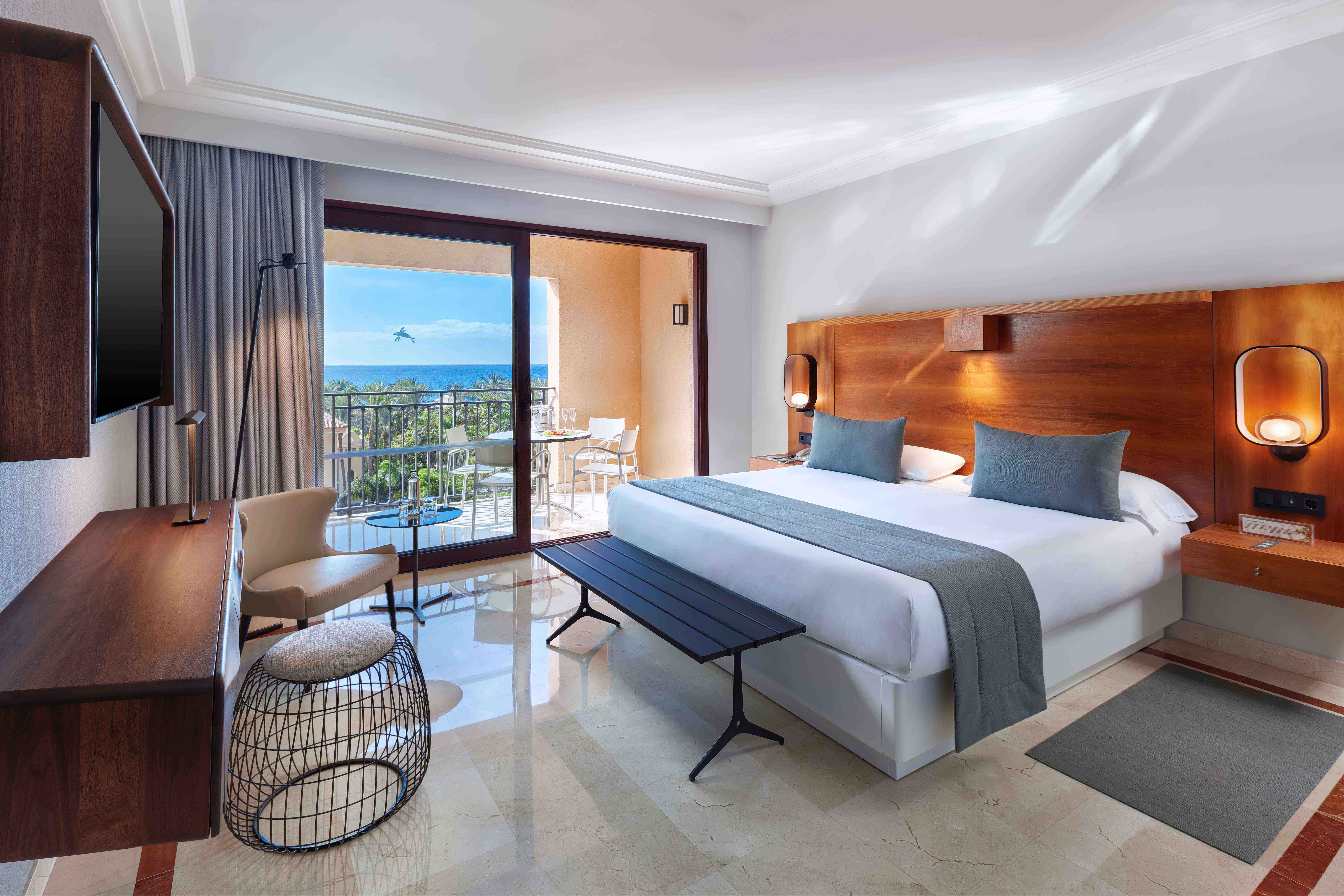 cama master suite view lopesan costa meloneras resort & spa