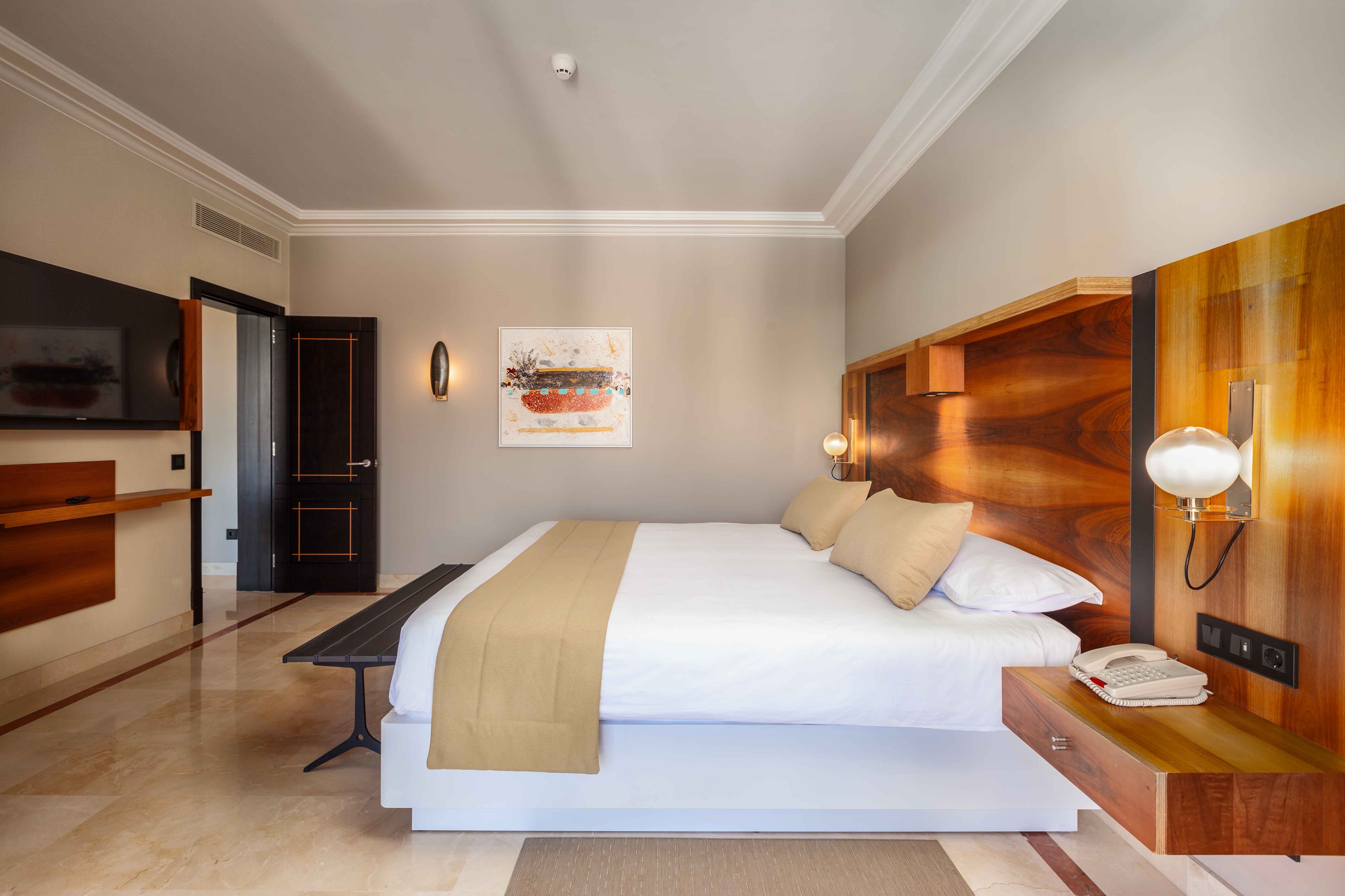 cama unique suite lopesan costa meloneras resort & spa