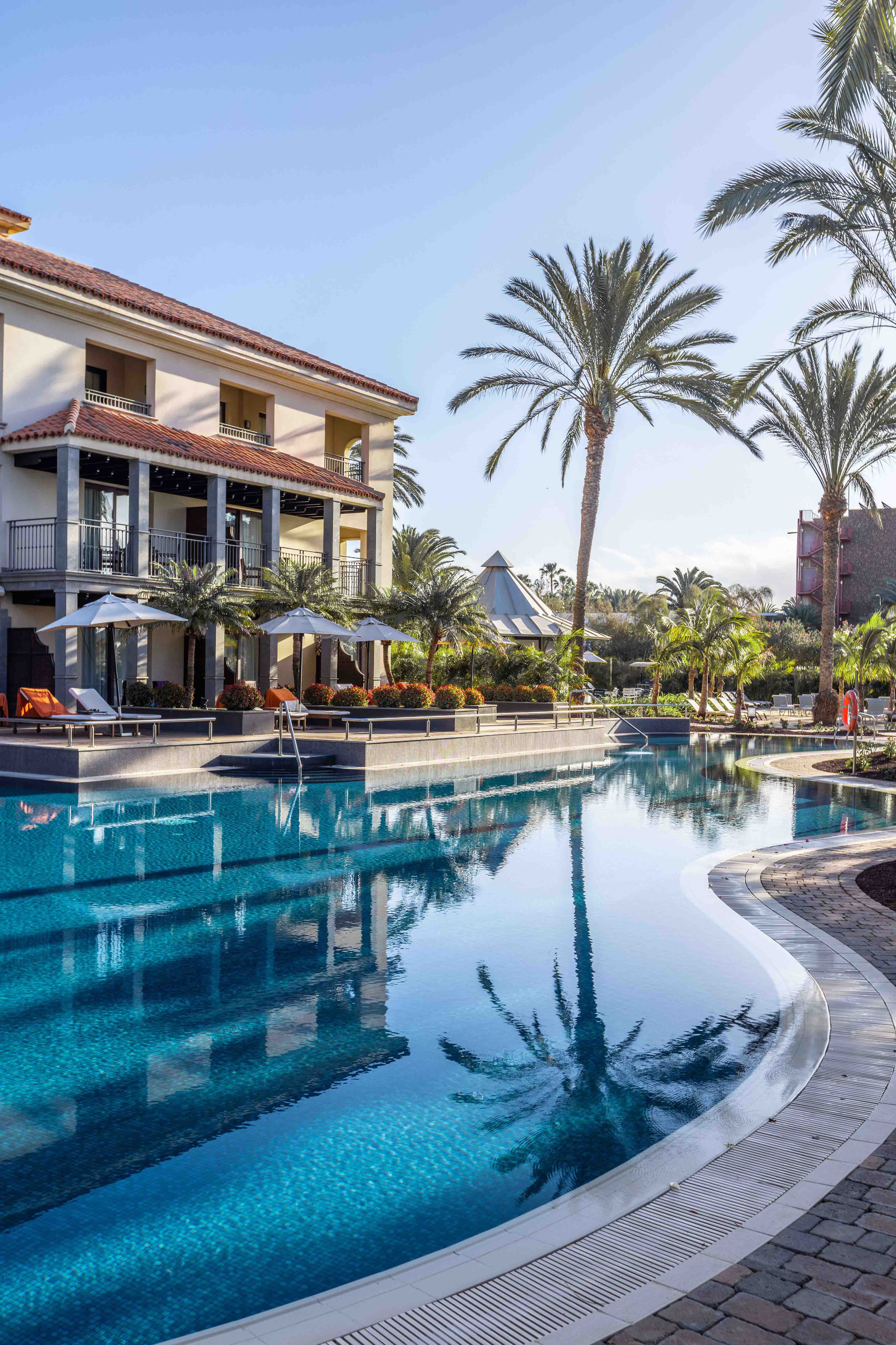 servicios personaliados lopesan costa meloneras