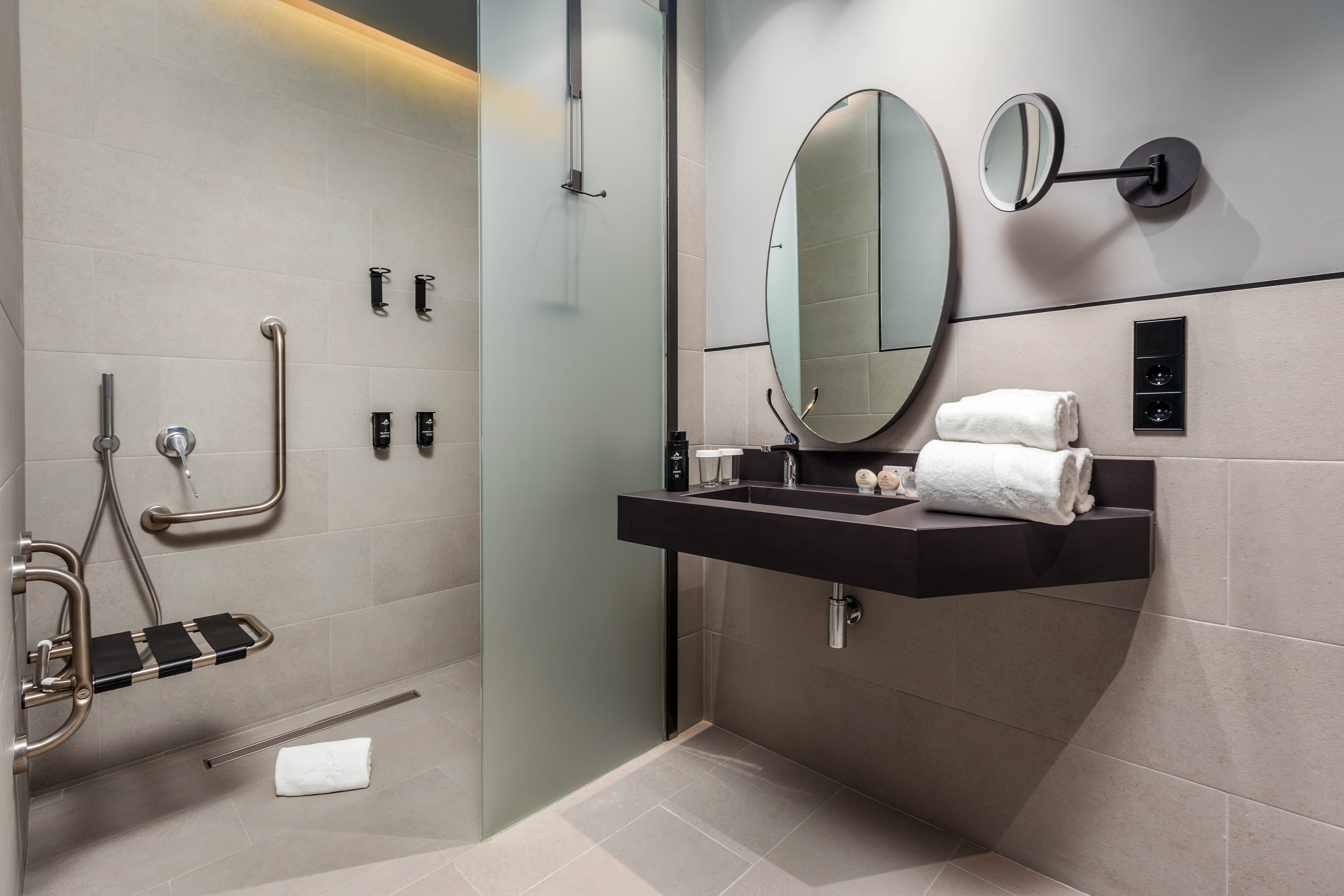 fotos baño habitaciones doble superior hotel faro lopesan collection