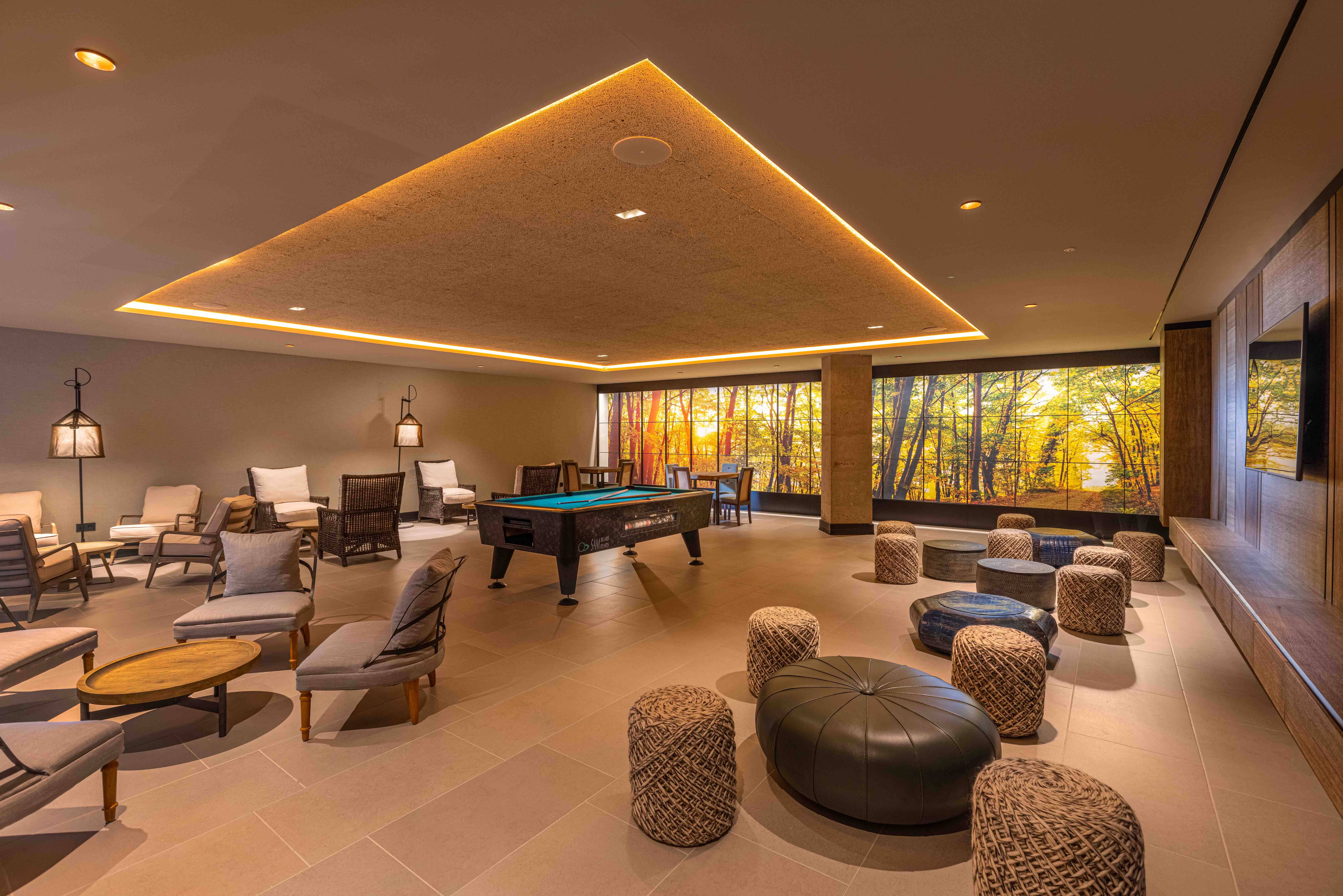 GAMES ROOM (2)