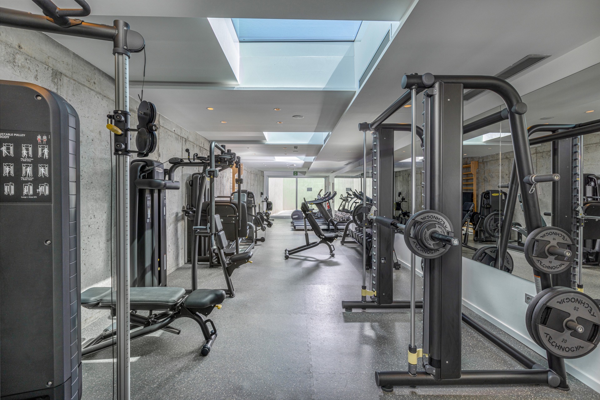 fotos hotel kumara serenoa gimnasio