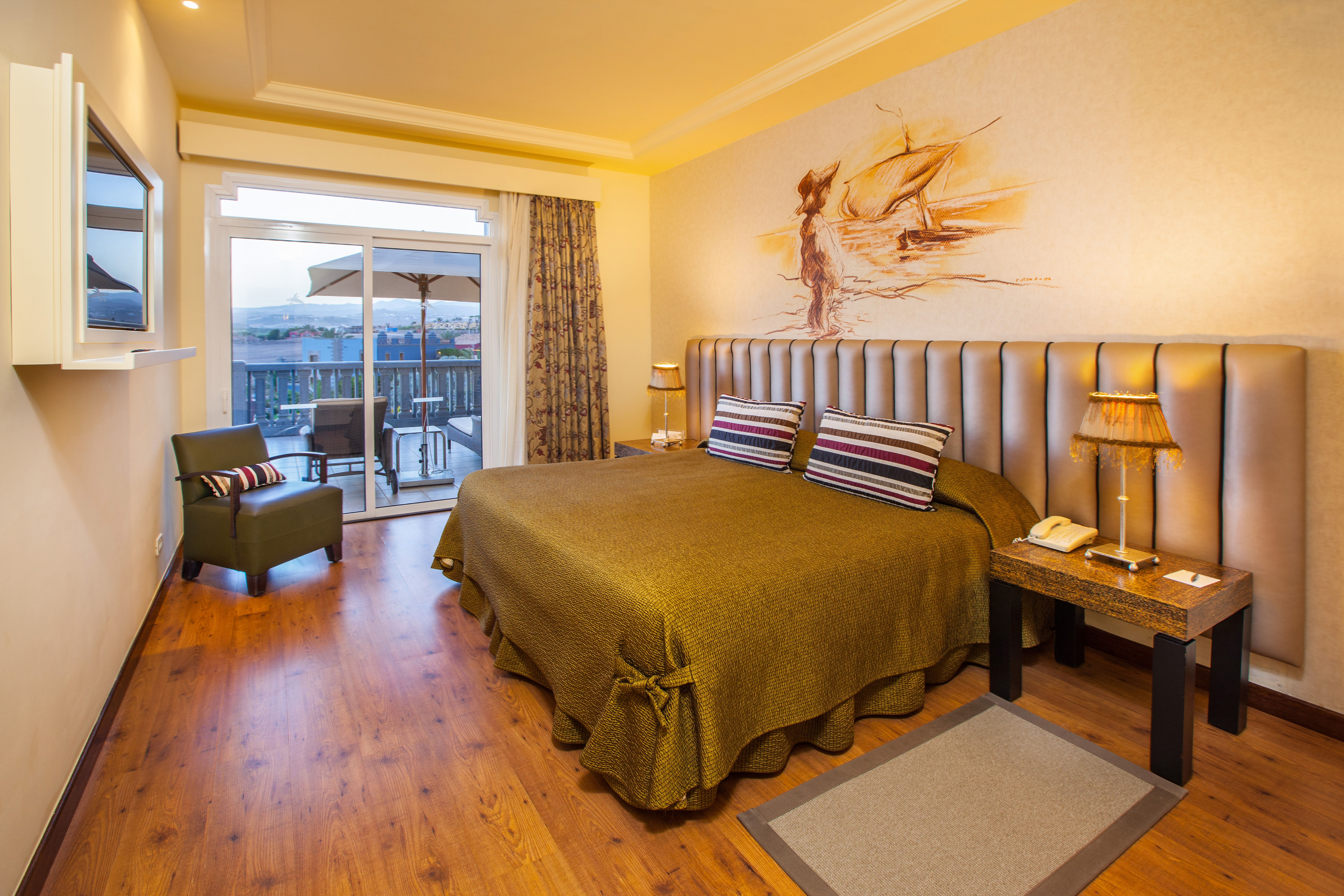 cama superior suite hotel lopesan villa del conde