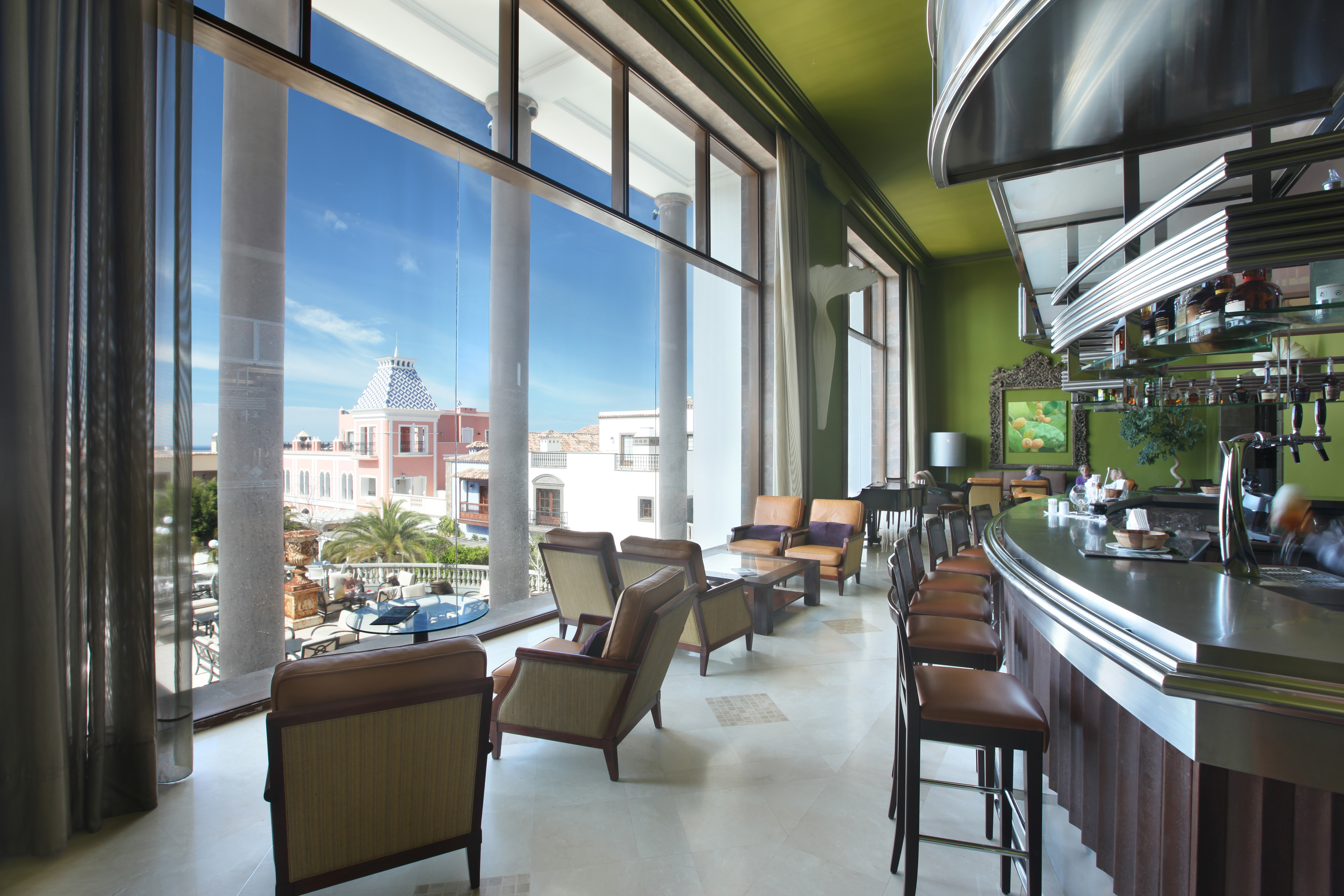 vistas akoran bar lopesan villa del conde resort & thalasso