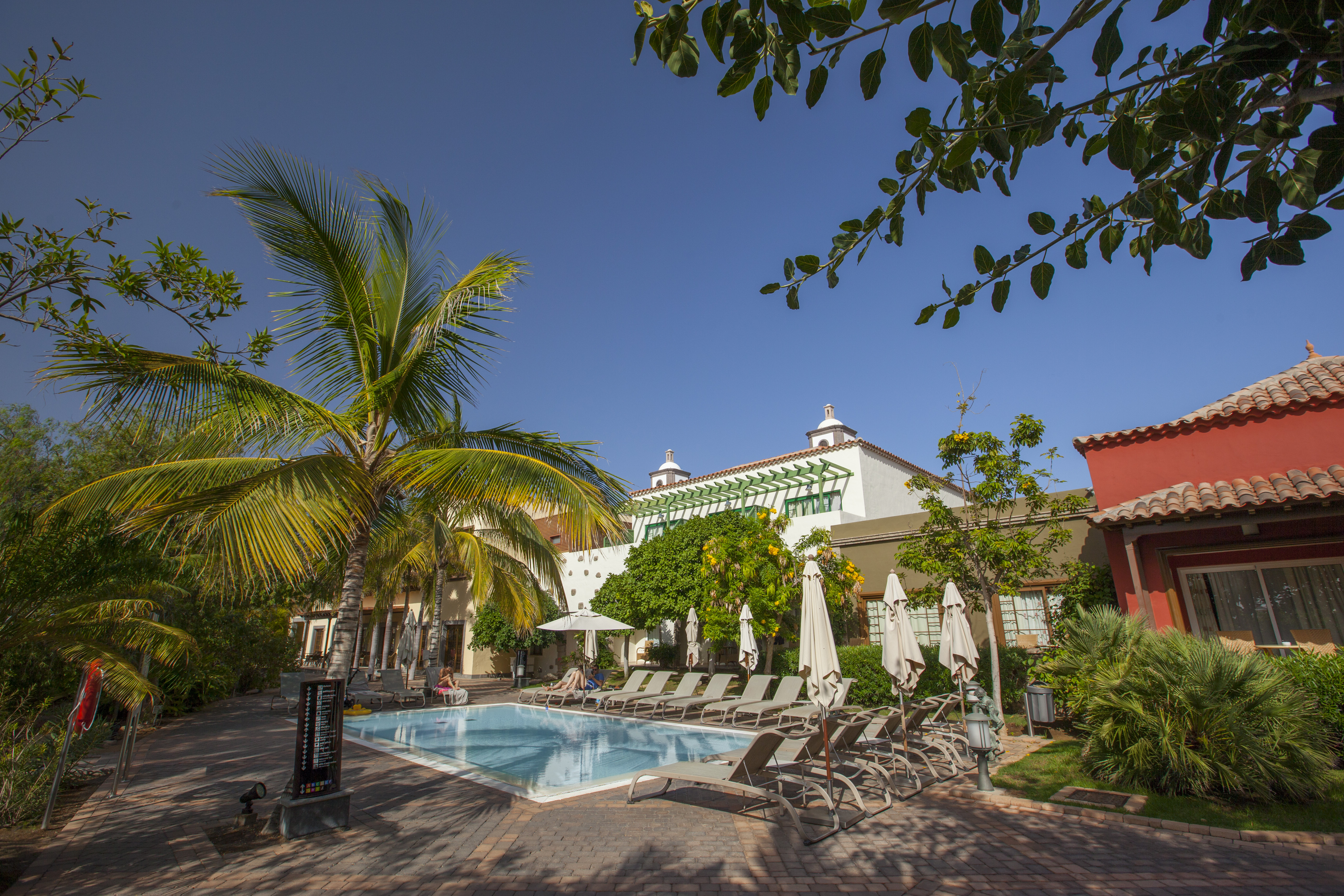 zona piscina infantil lopesan villa del conde resort & thalasso