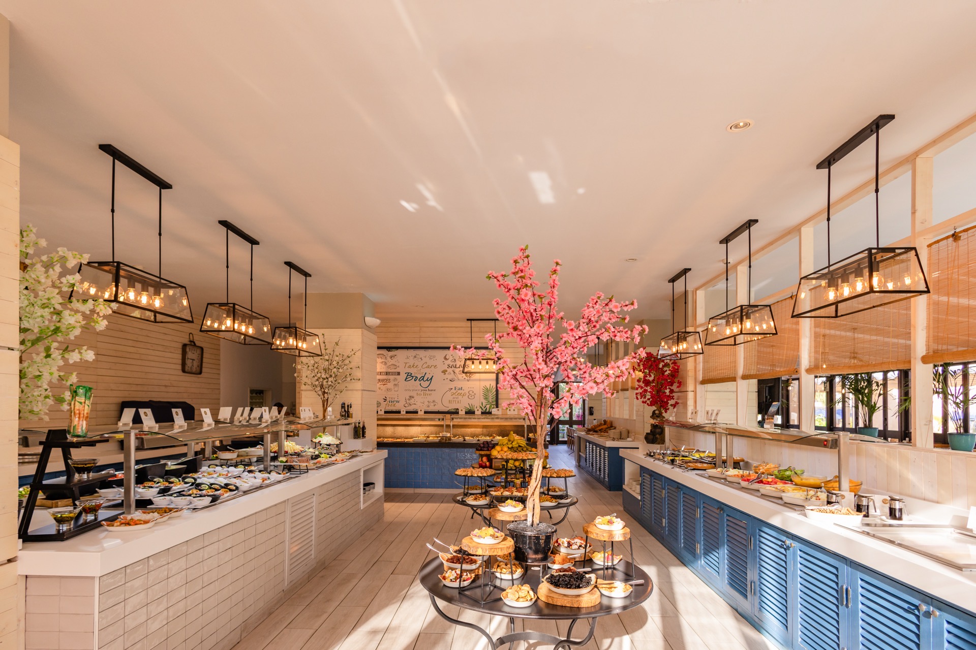 buffet hotel corallium beach