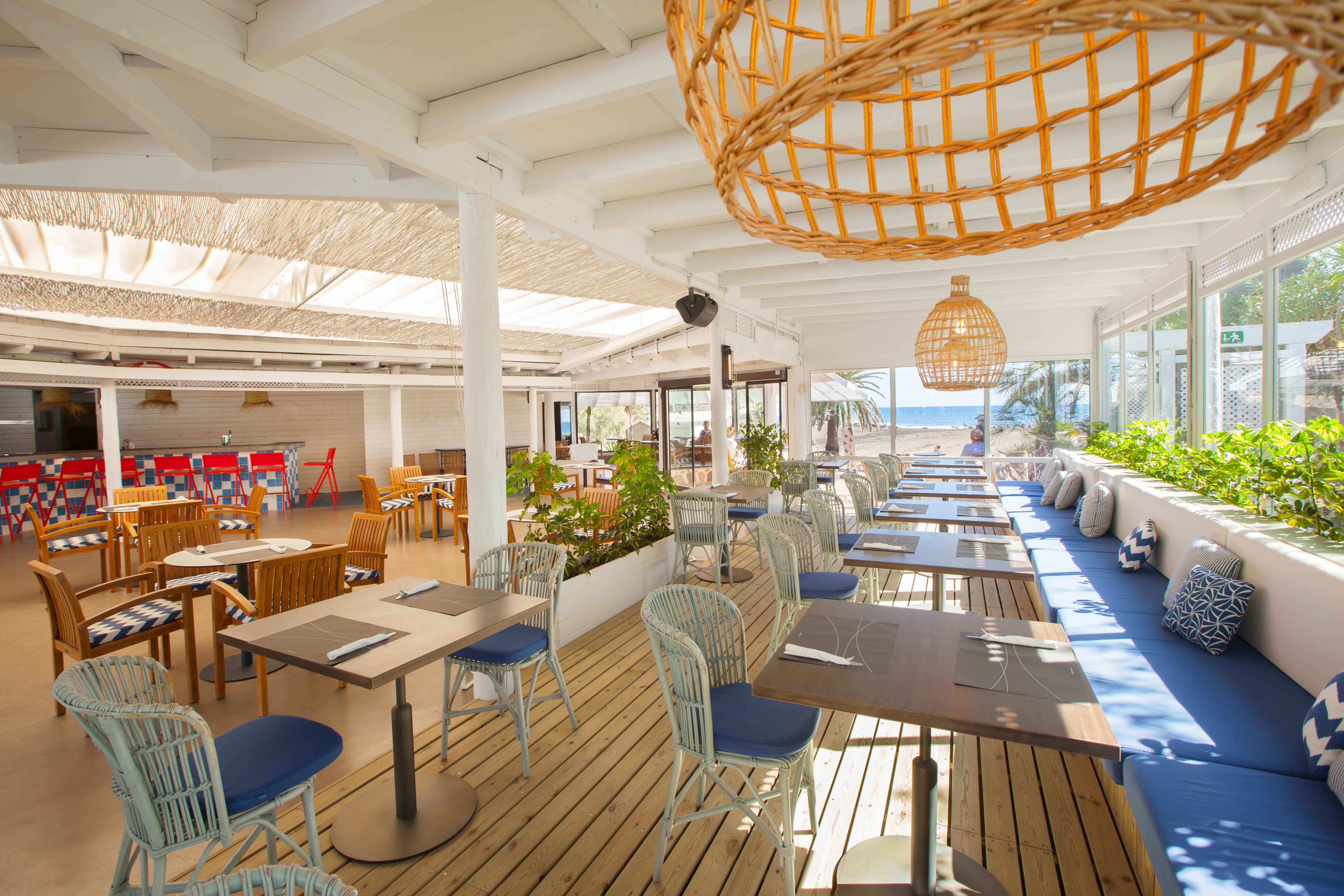 oferta gastronomica hotel corallium beach