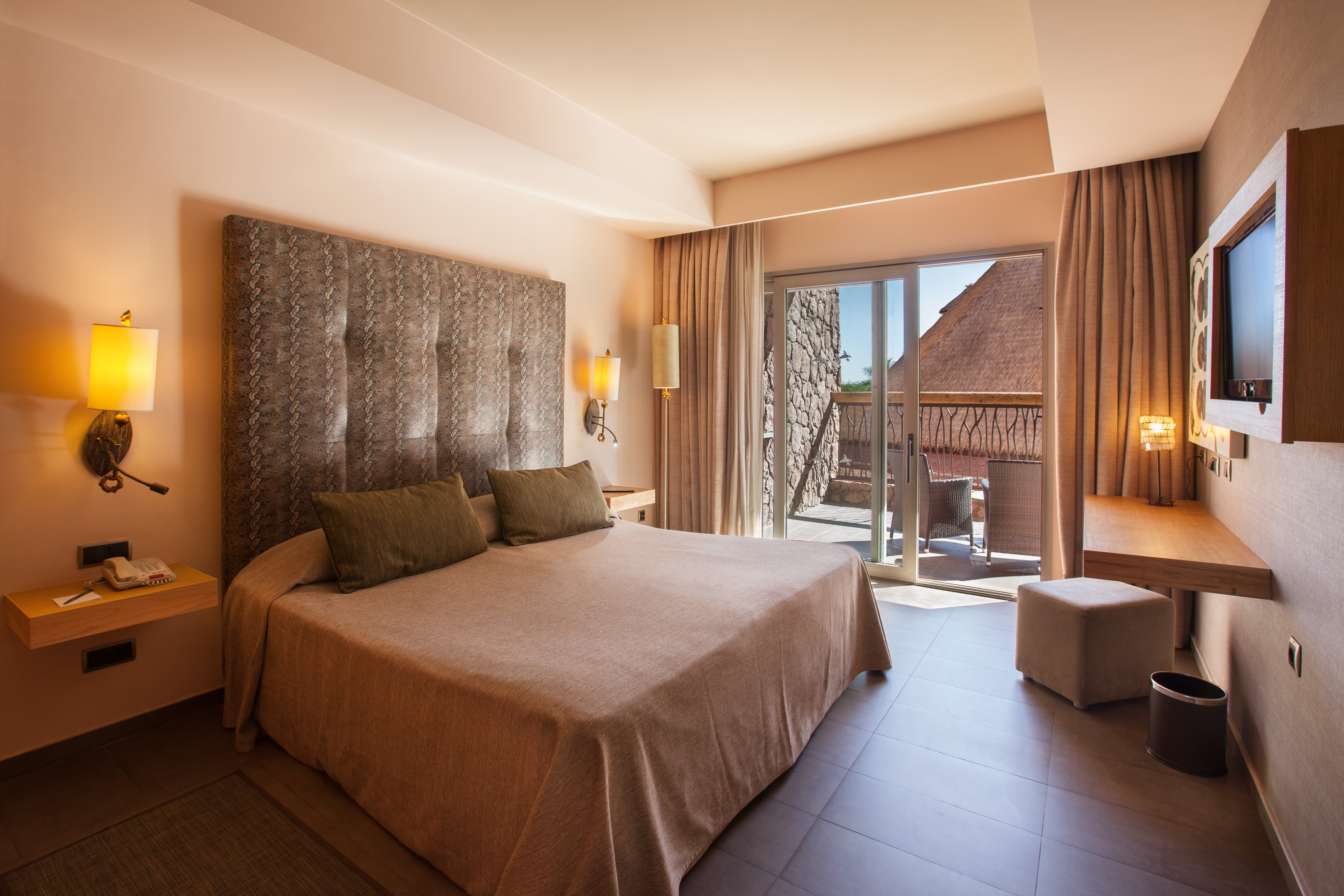 terrasse angepasstes doppelzimmer standard lopesan baobab resort