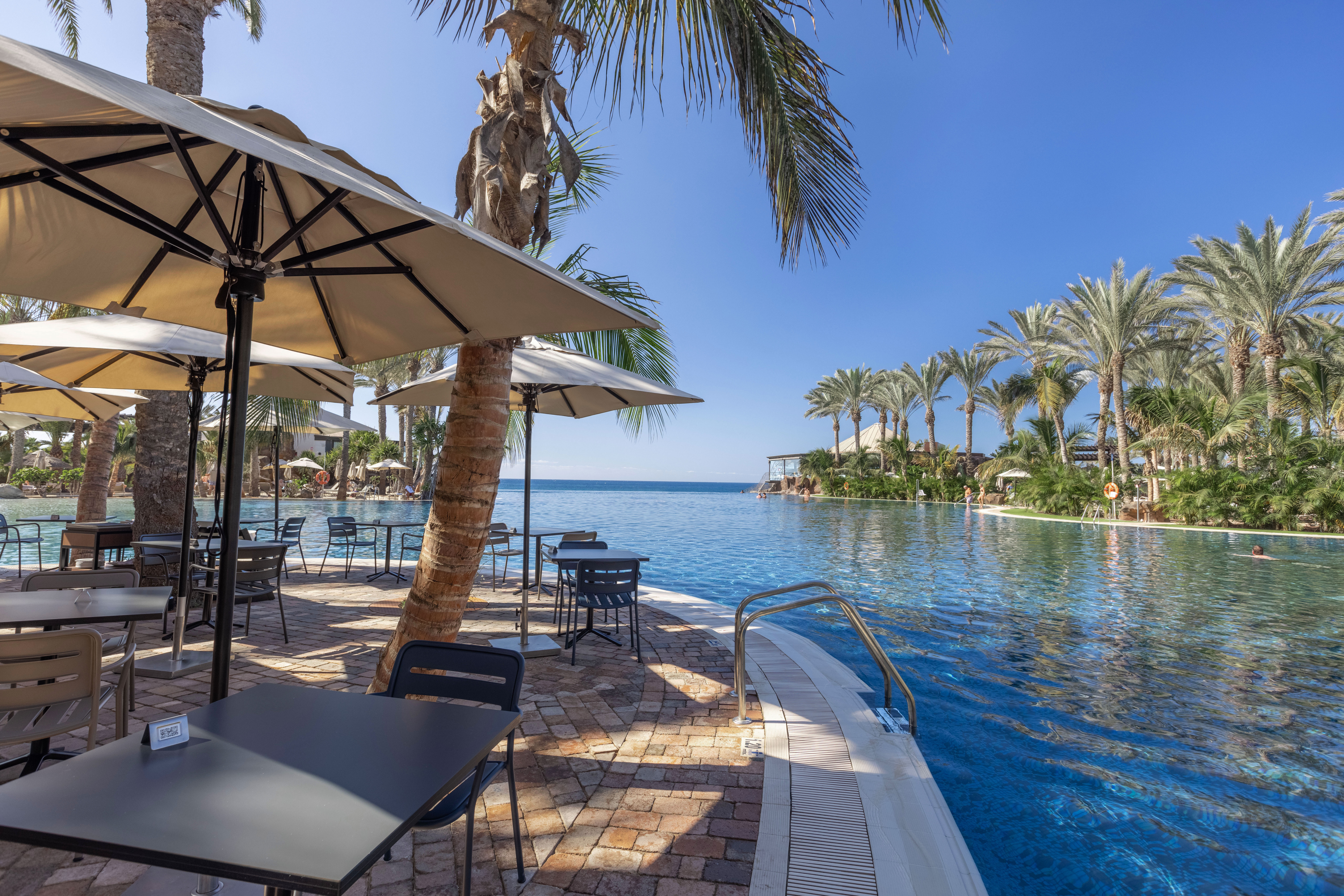 terraza arenal bar piscina hotel lopesan costa meloneras