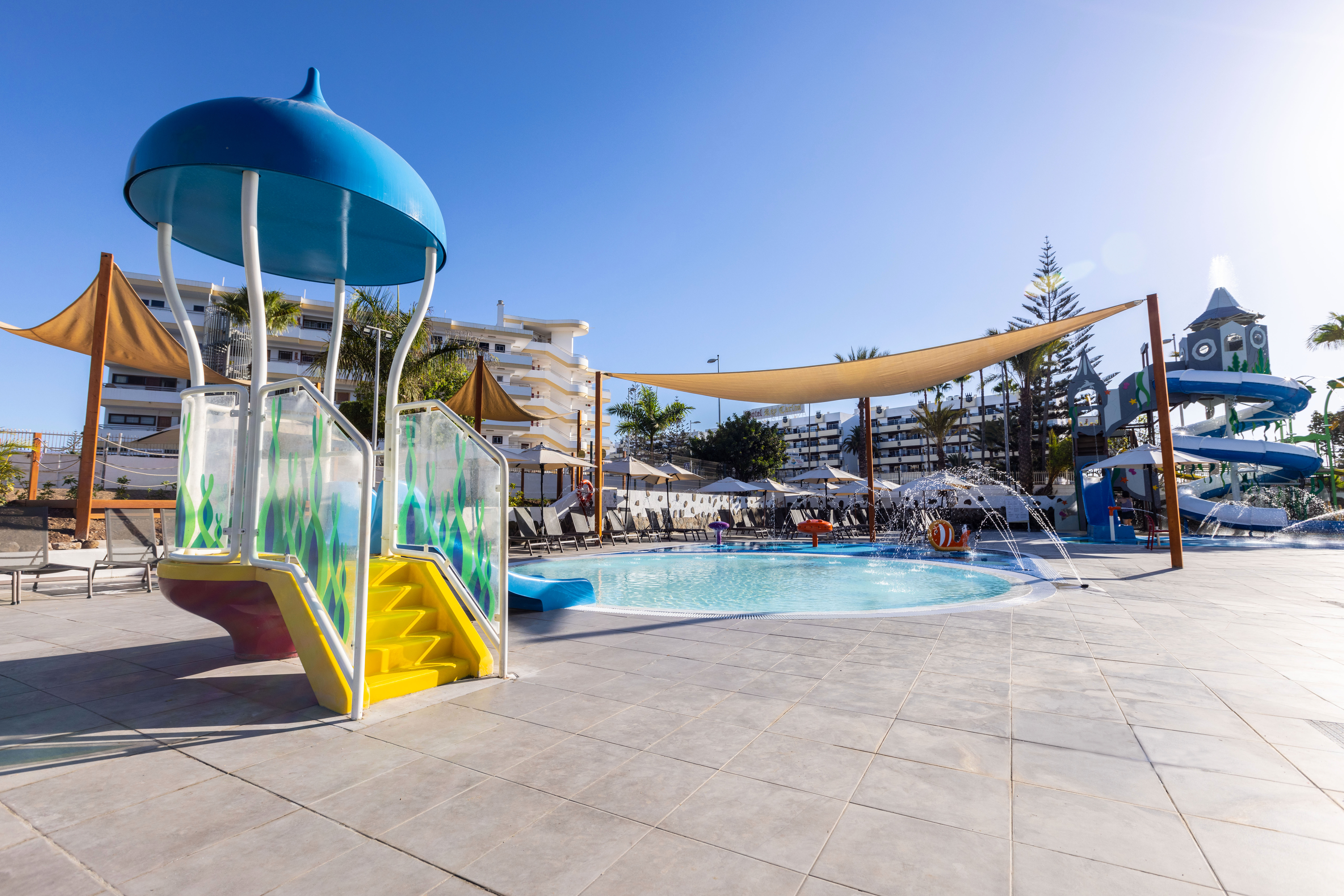 zona infantil piscina abora catarina by lopesan hotels