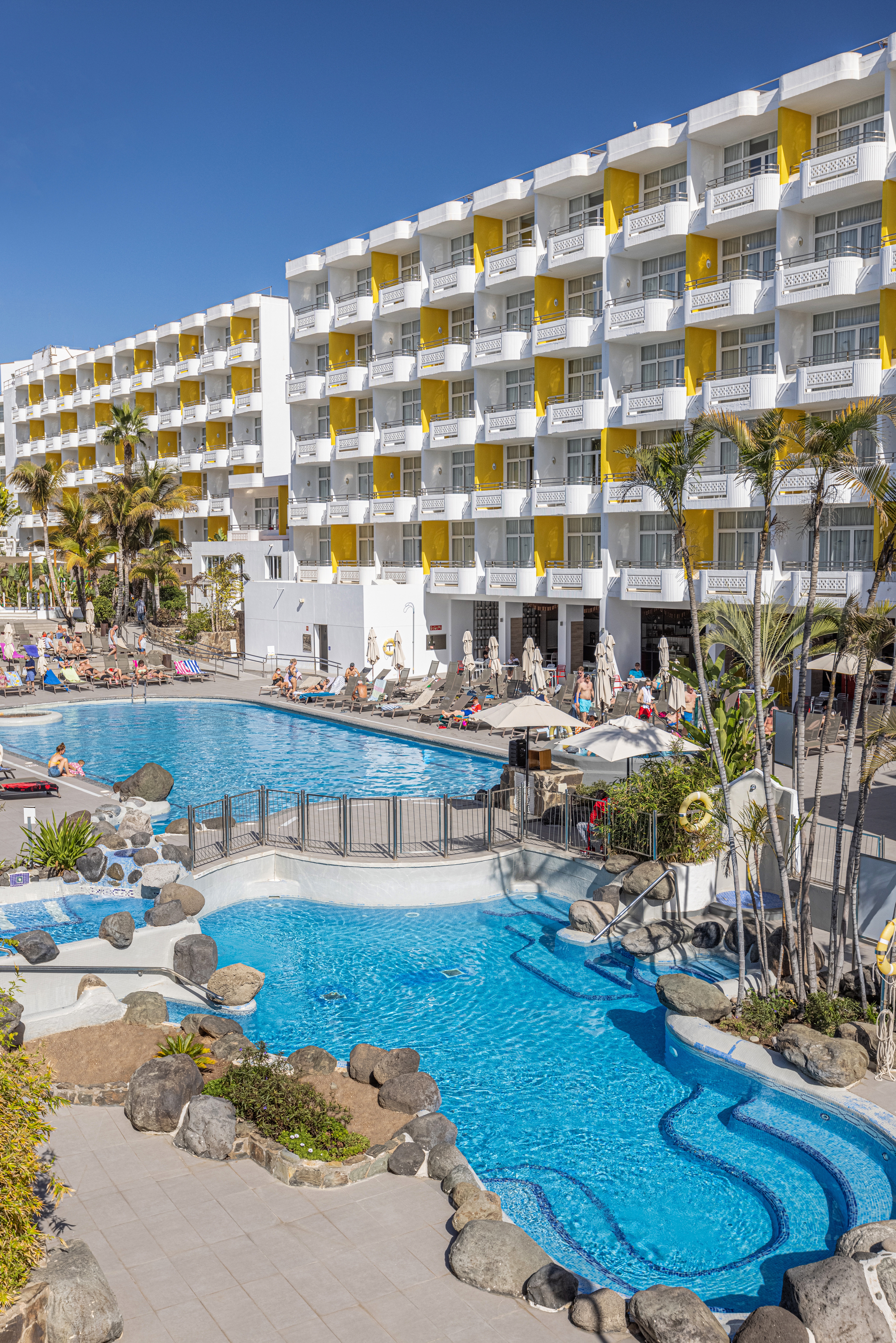 zona piscina fun abora catarina by lopesan hotels