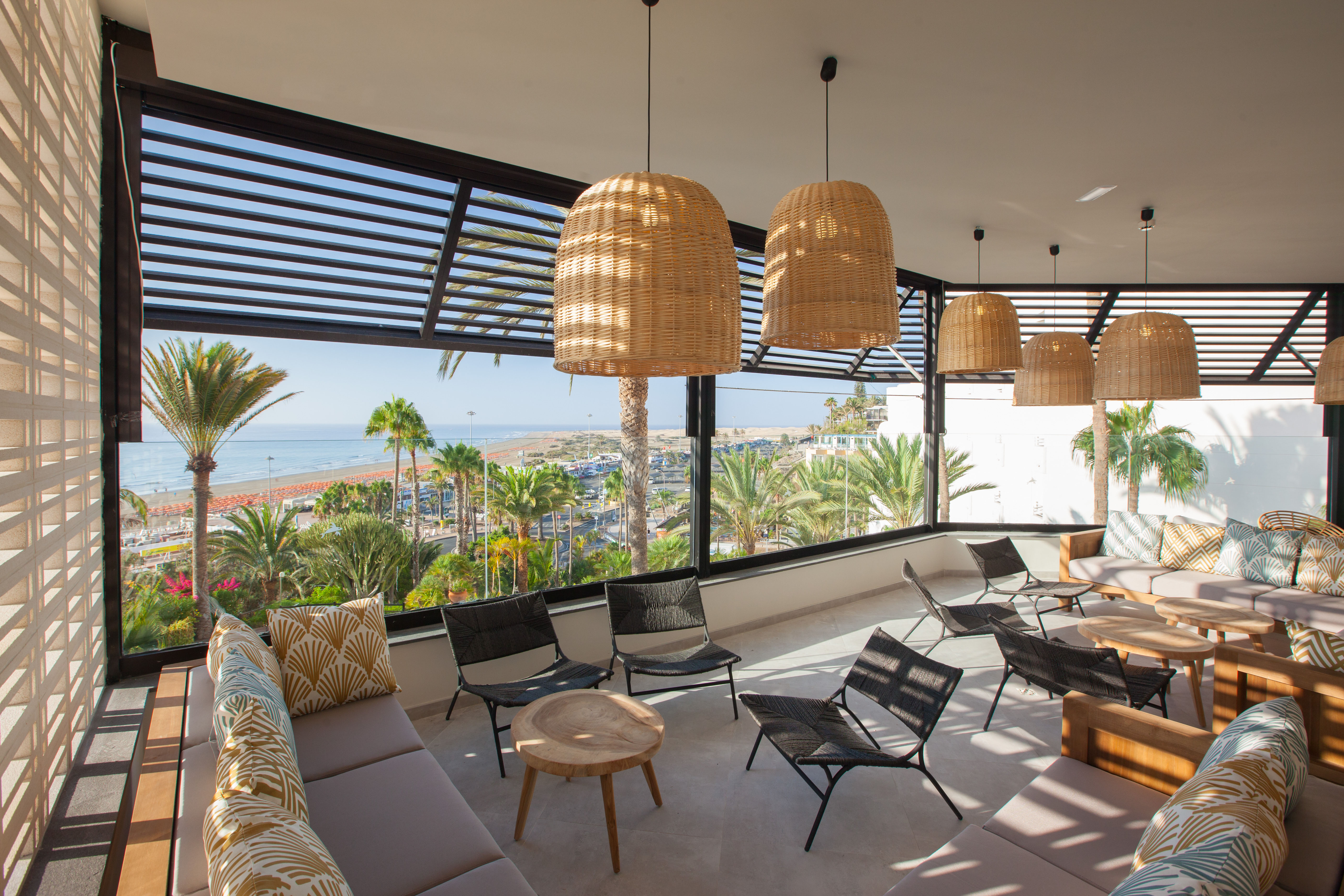 nereo bar corallium dunamar by lopesan hotels