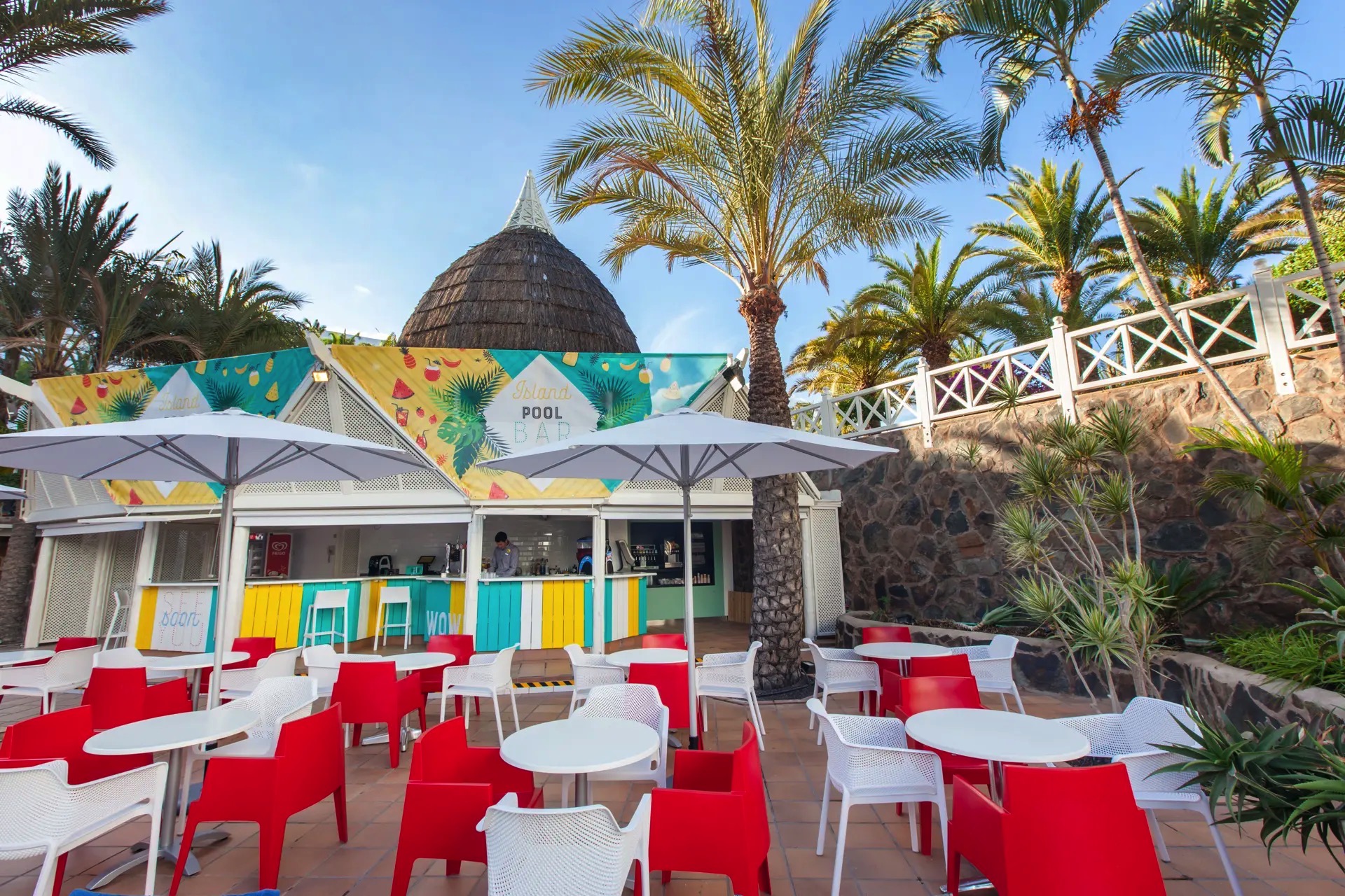 terraza island bar piscina abora buenaventura
