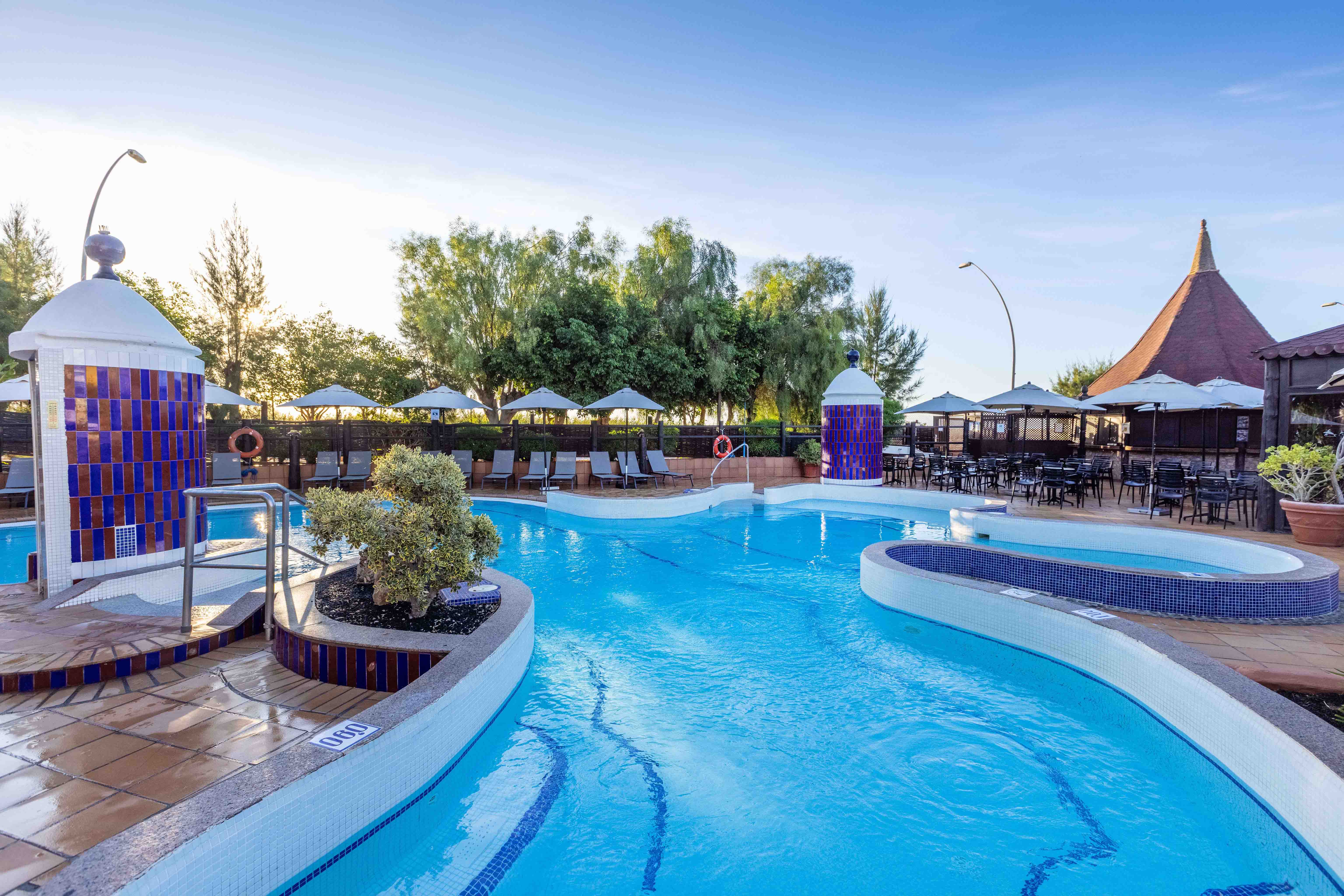 jacuzzi piscinas ifa altamarena hotel