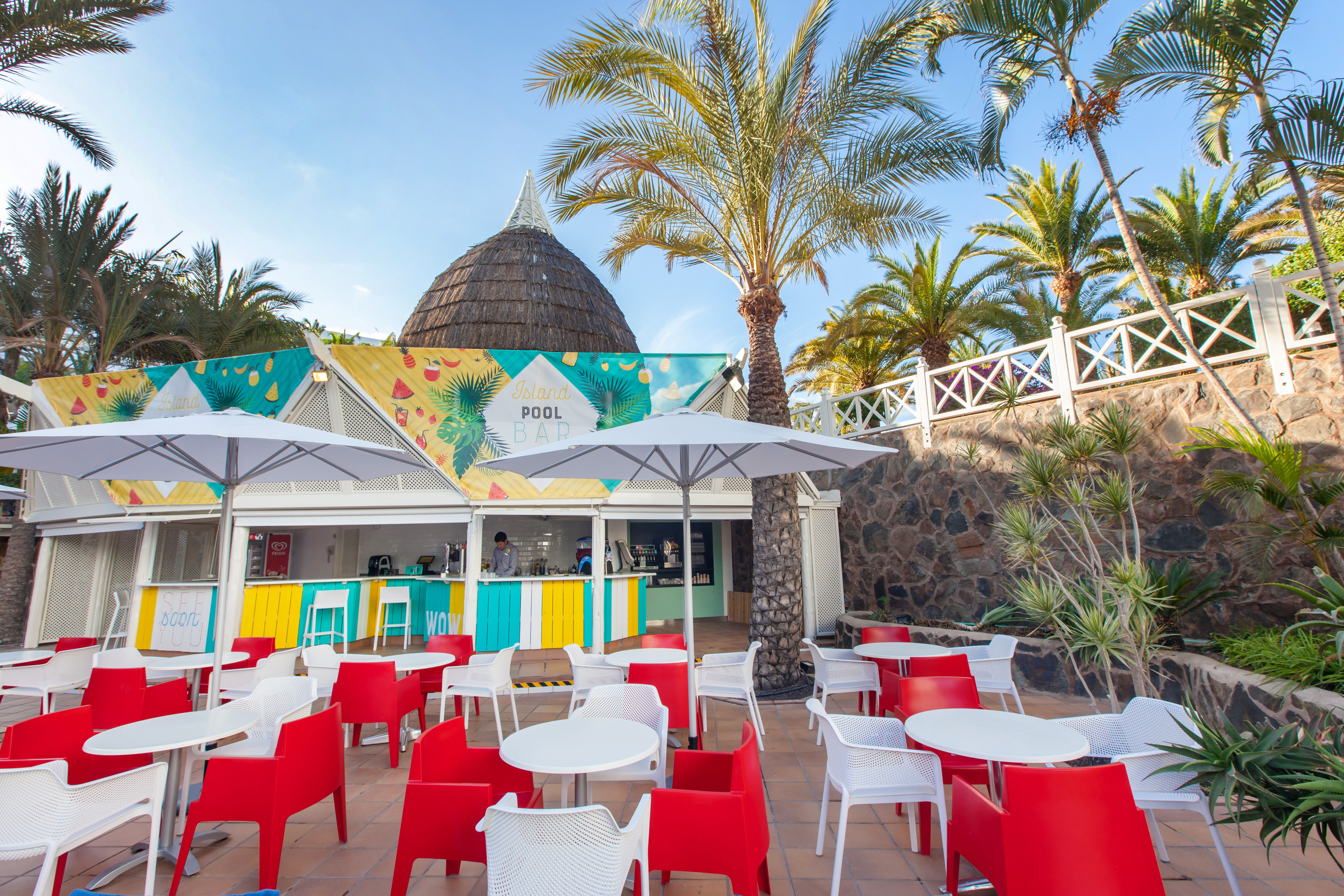 island bar terrace pool abora buenaventura