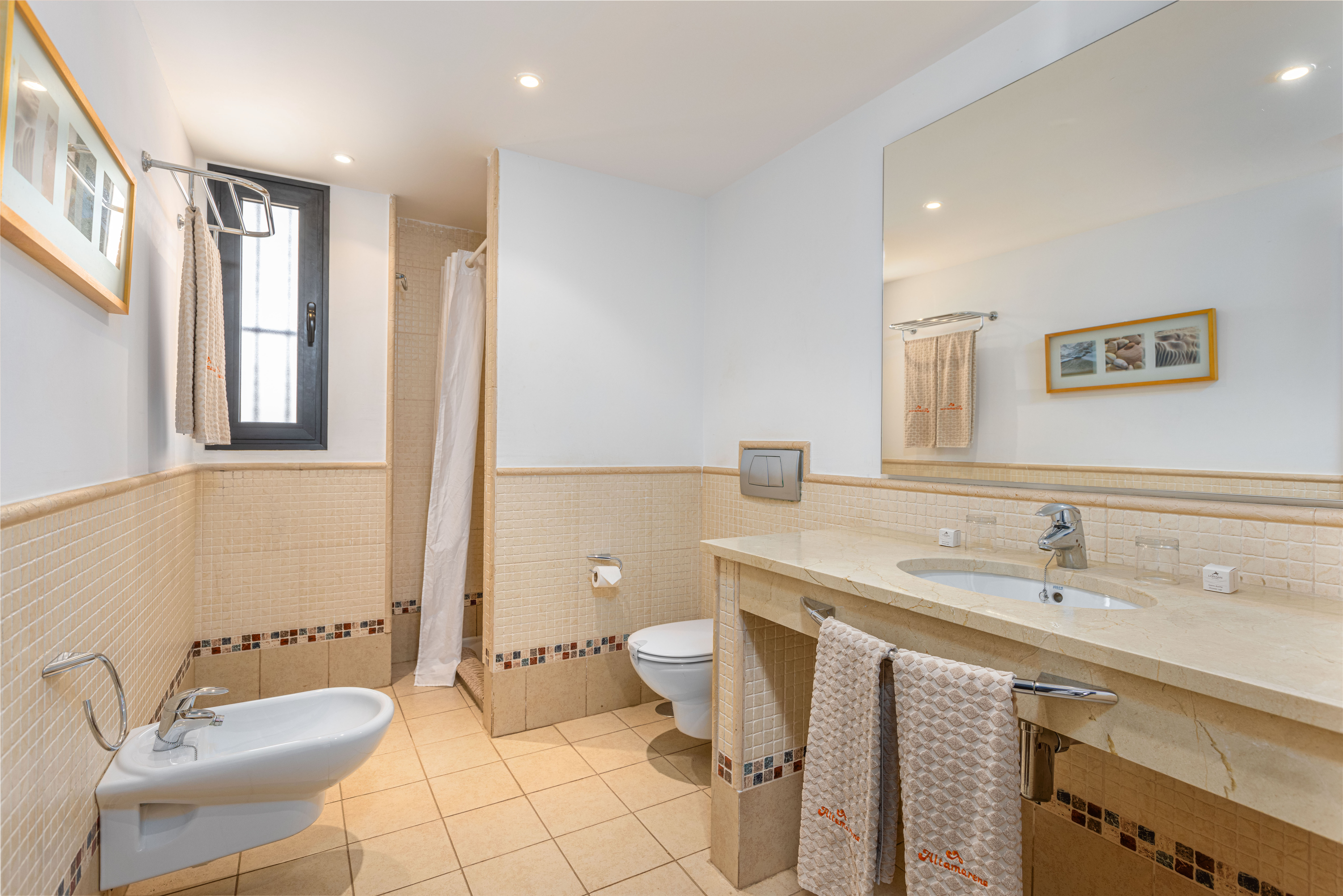 fotos baño bungalows deluxe superior ifa villas altamarena