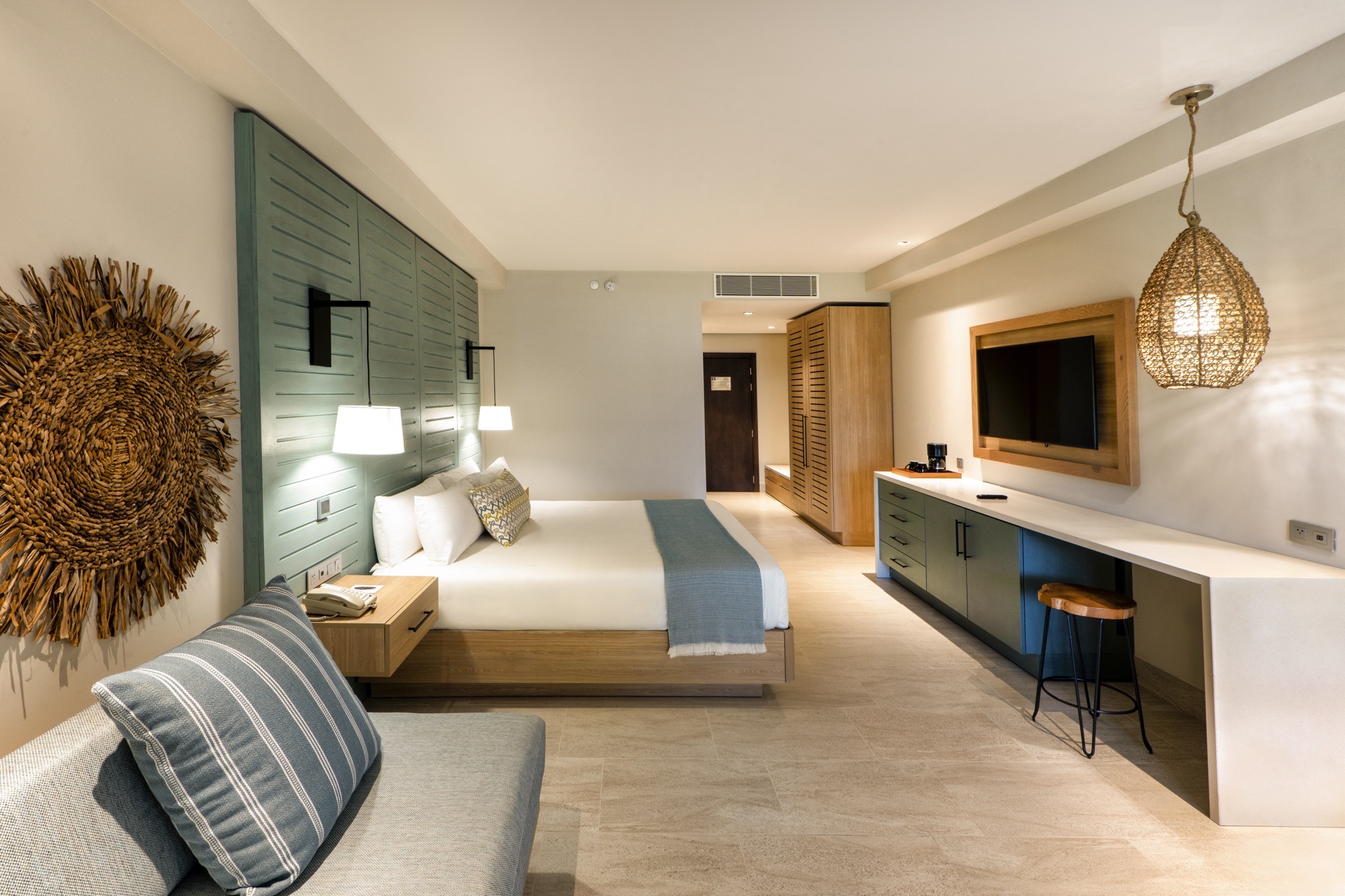 fotos habitaciones lopesan costa bavaro resort kinkg economy junior suite