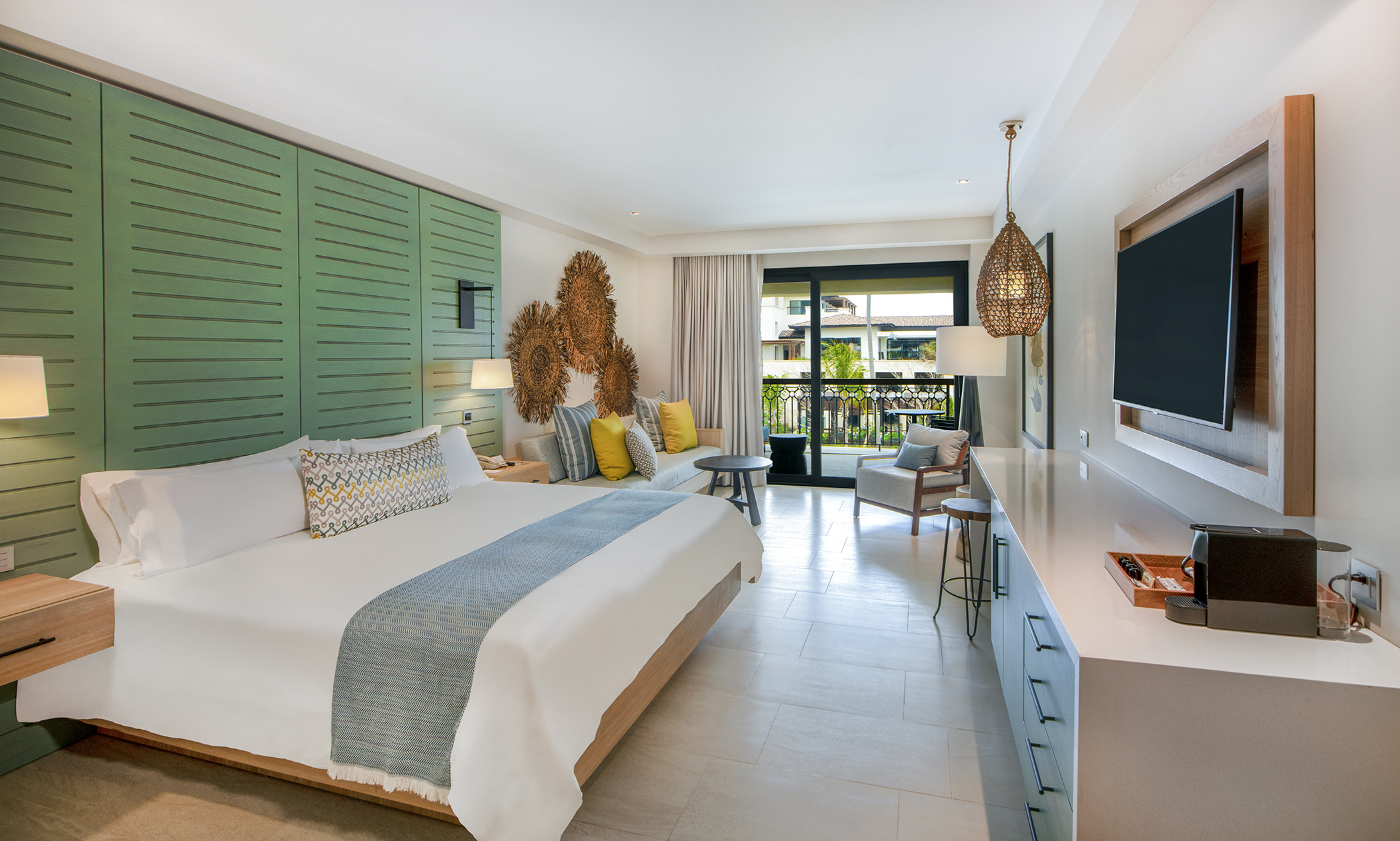 entrada-adults-king-tropical-junior-suite-lopesan-costa-bavaro-resort-spa-&-casino