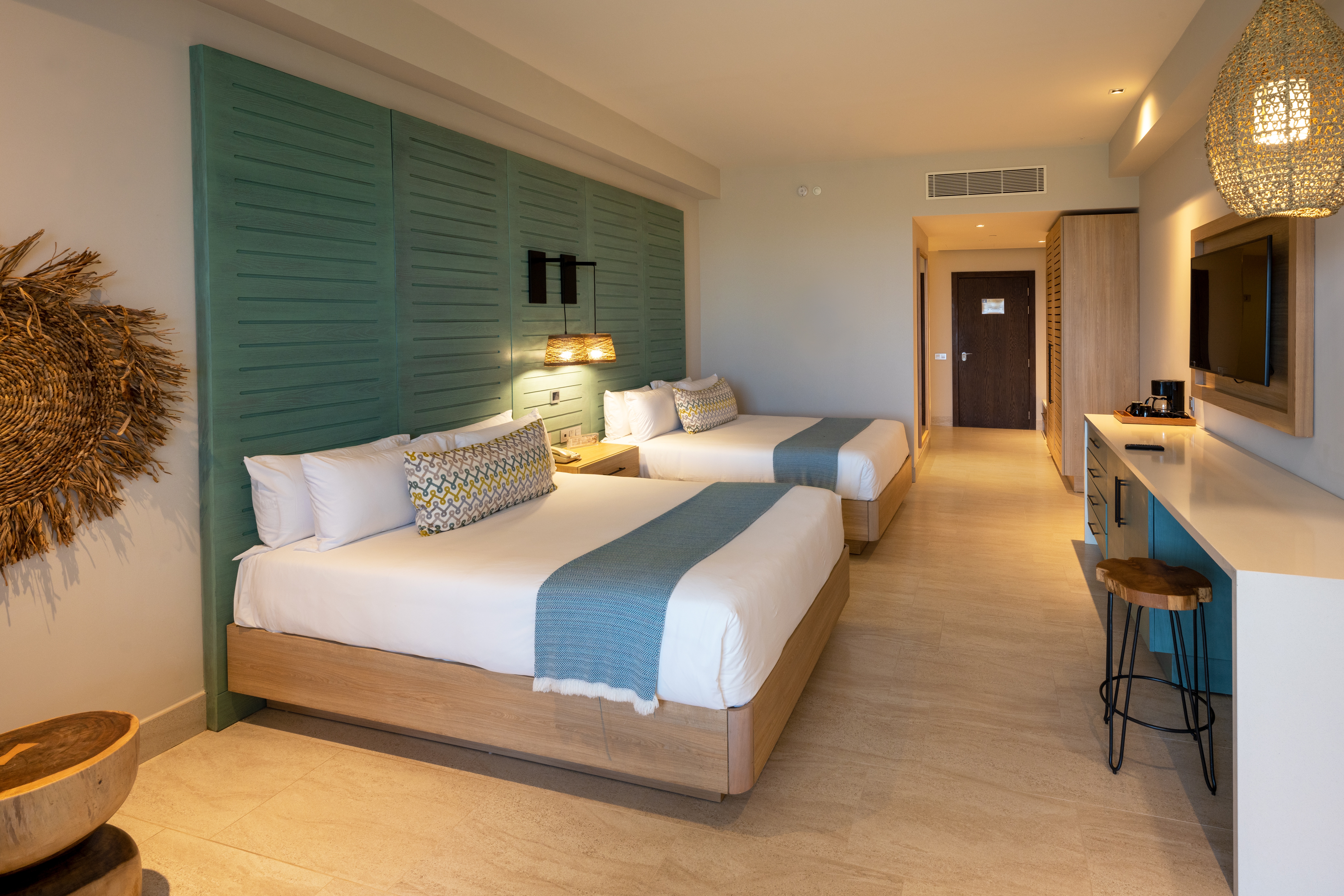 camas adults queen tropical junior suite lopesan costa bavaro