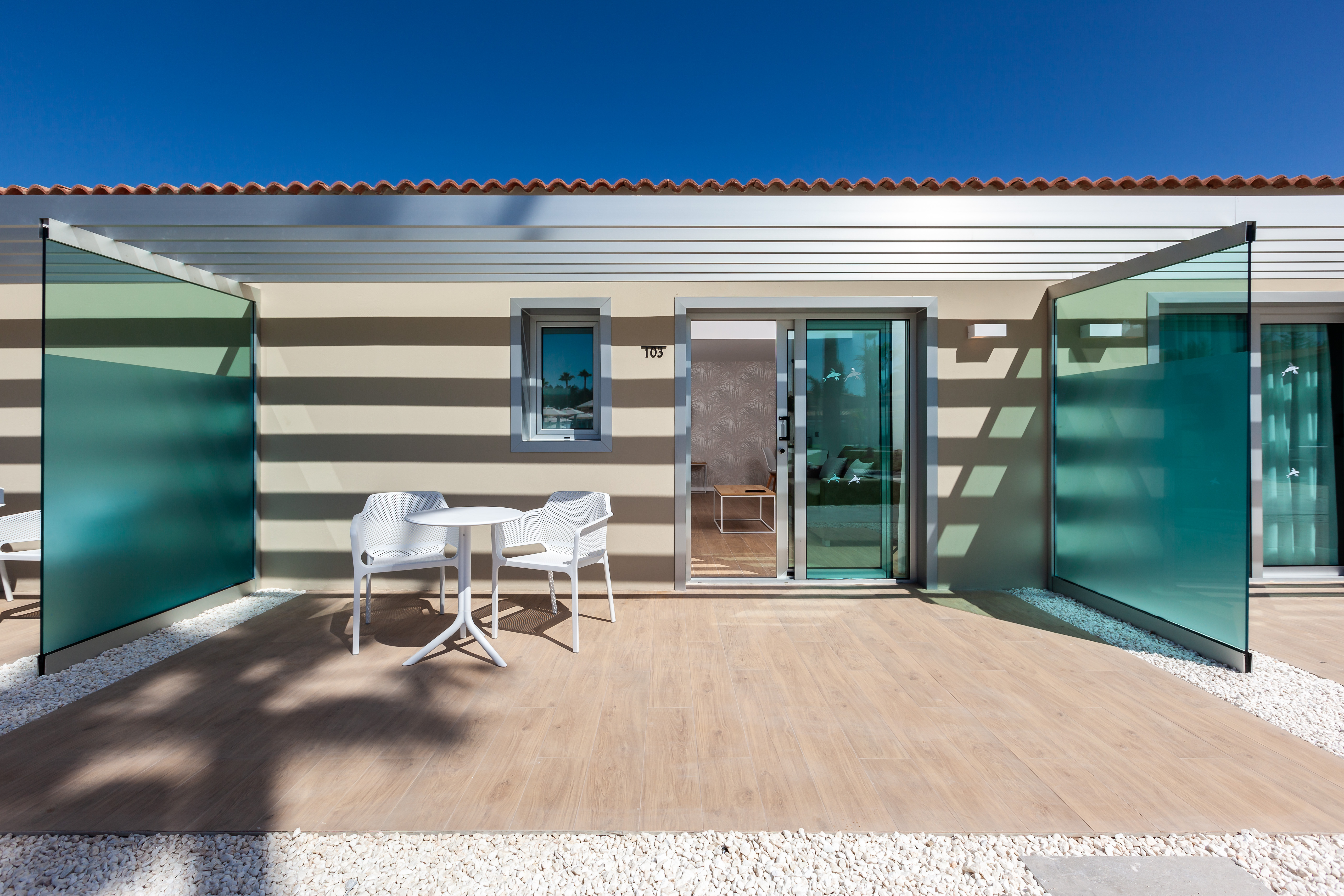 terrasse angepasstes junior suiten kumara serenoa