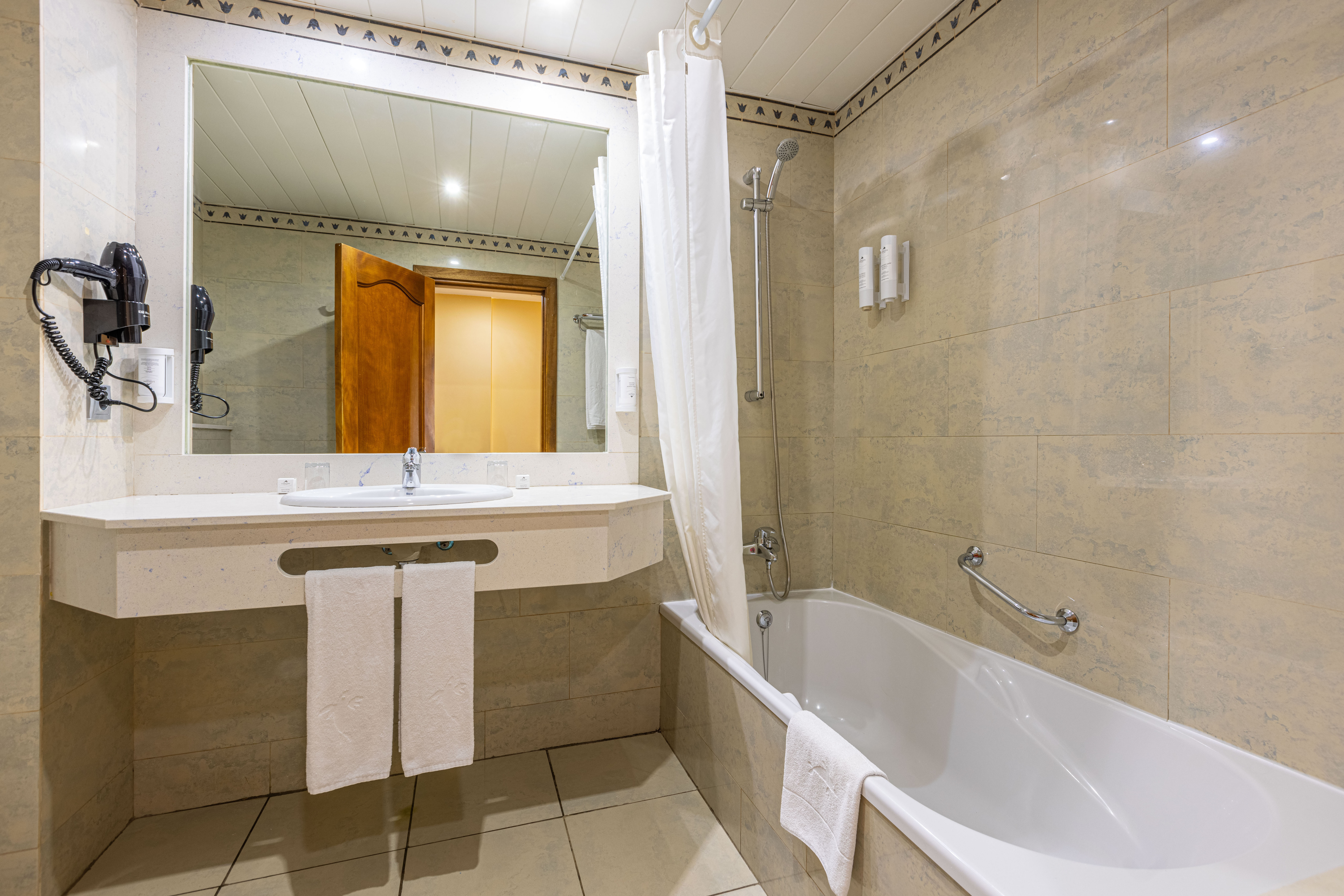 bathroom double standard view room ifa altamarena  hotel