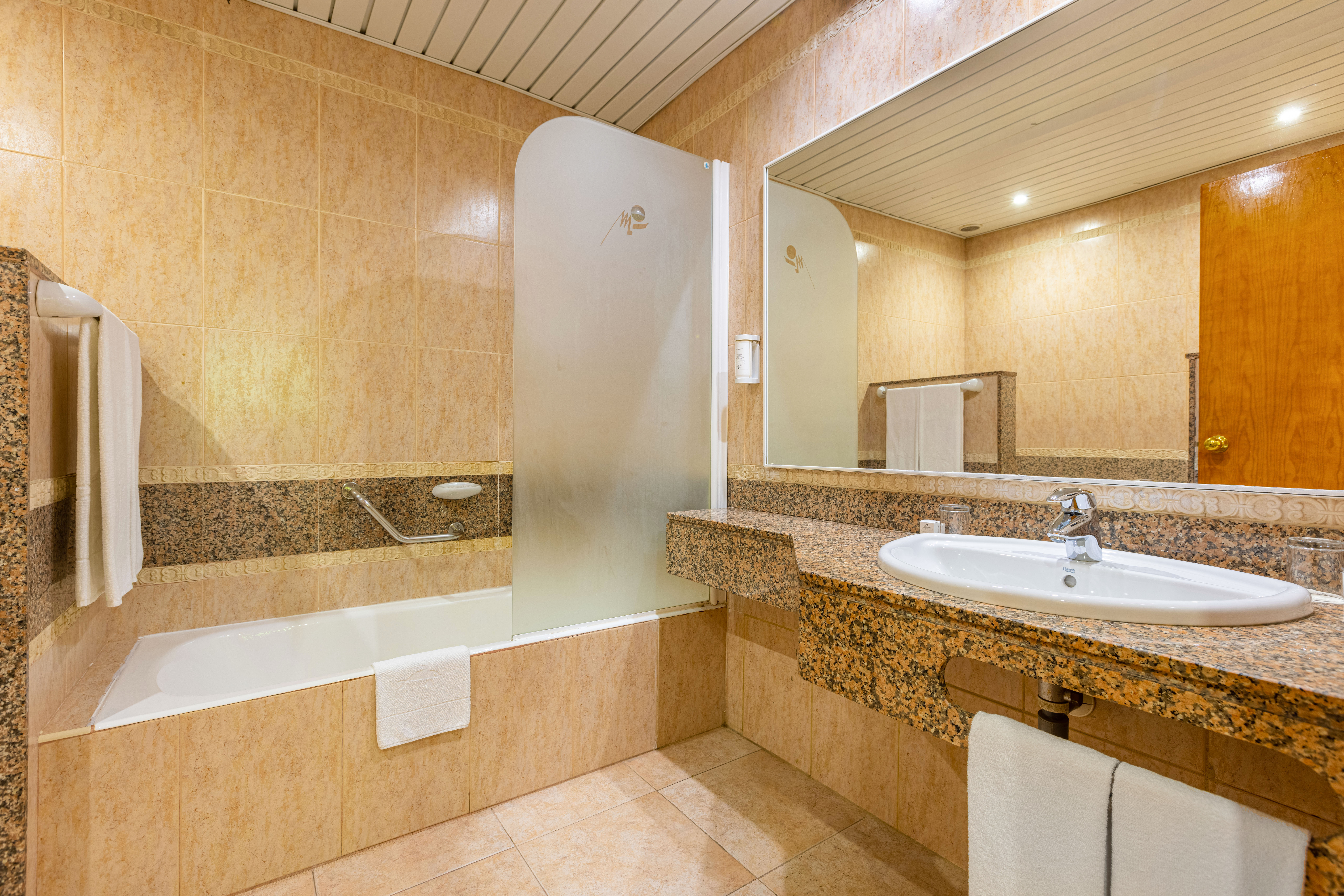 bathroom double family view room ifa altamarena hotel