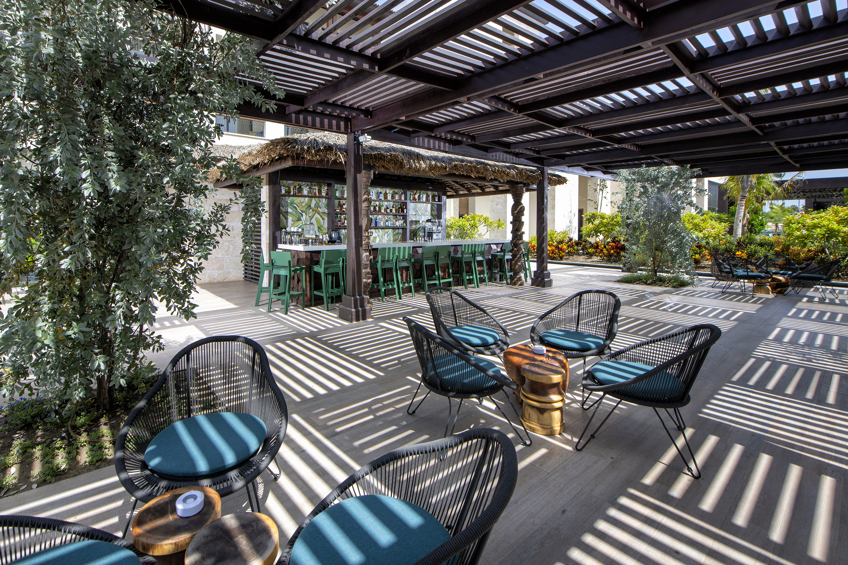 timon bar piscina lopesan costa bávaro resort spa & casino