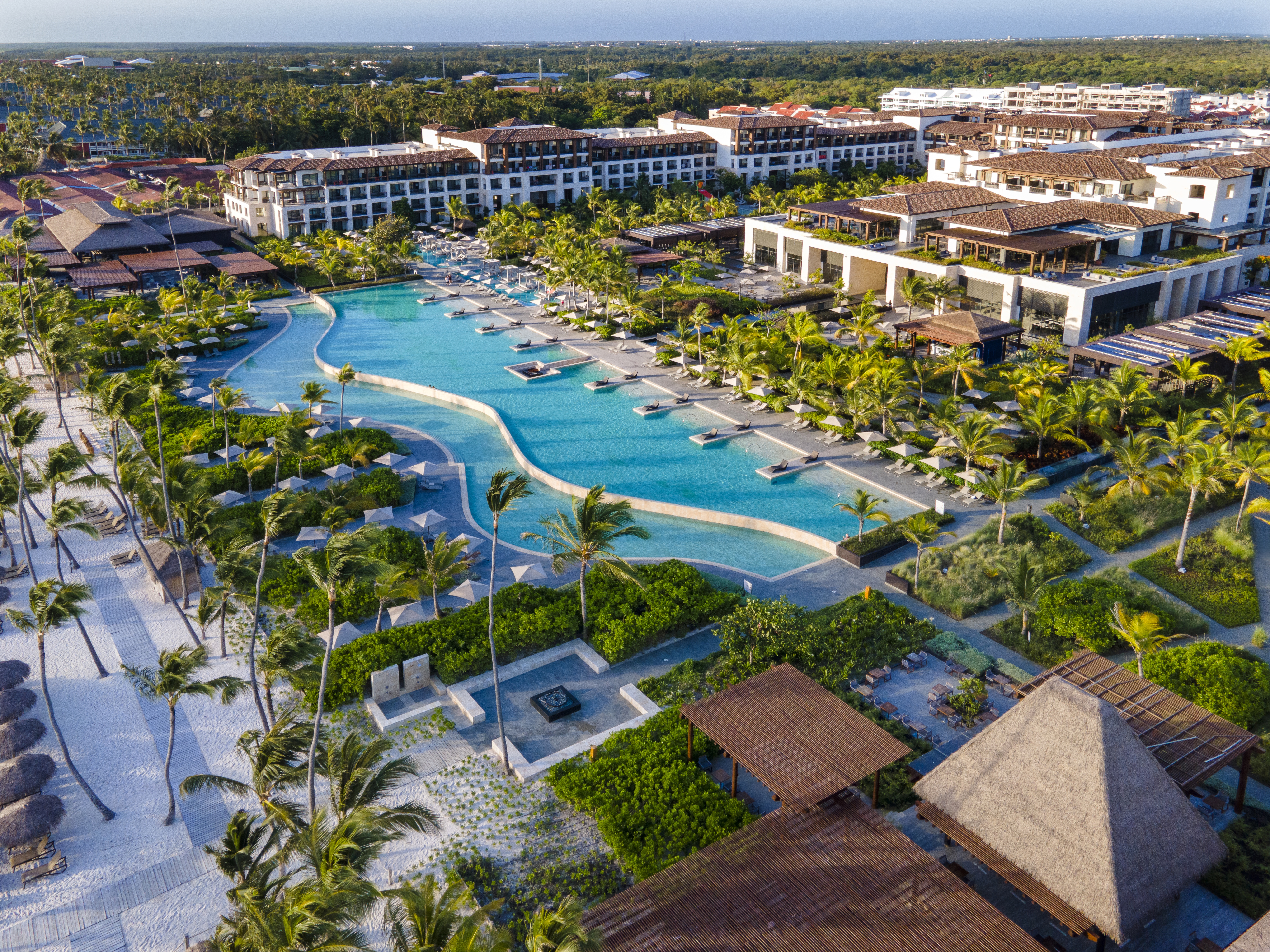 piscina infinita playa lopesan costa bávaro spa & casino
