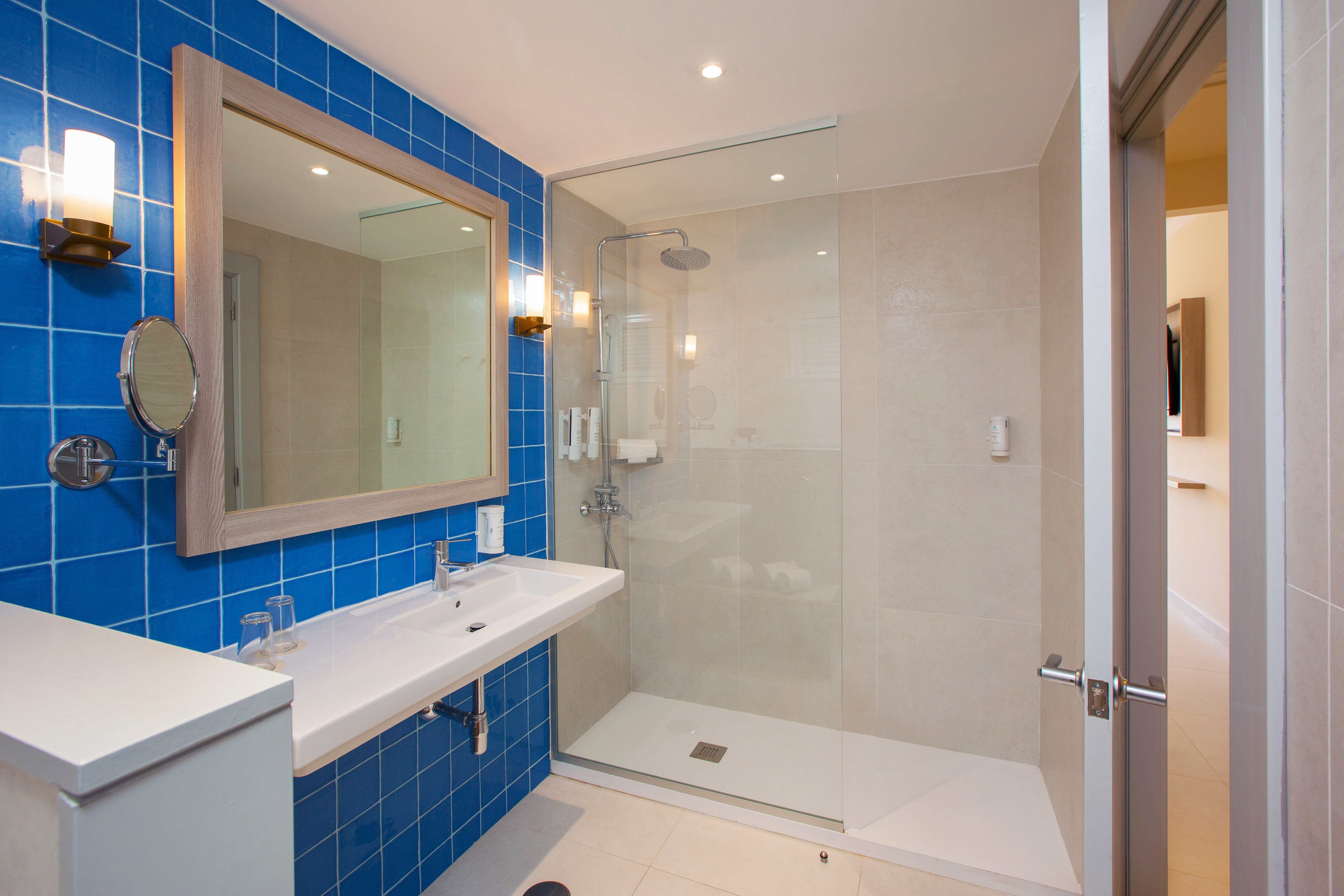 baño habitación doble deluxe corallium dunamar