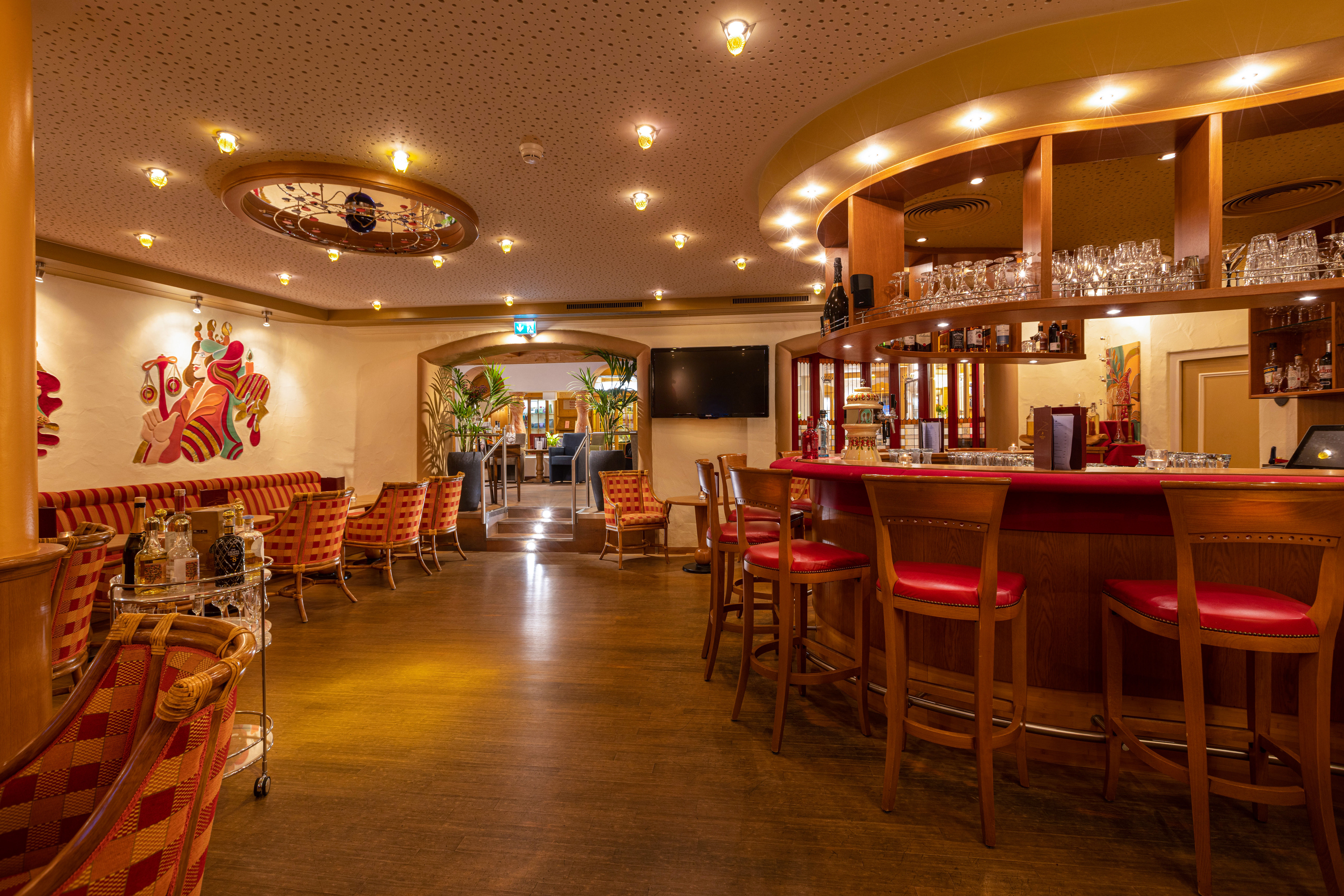 salón bar hotel ifa alpenhof wildental hotel