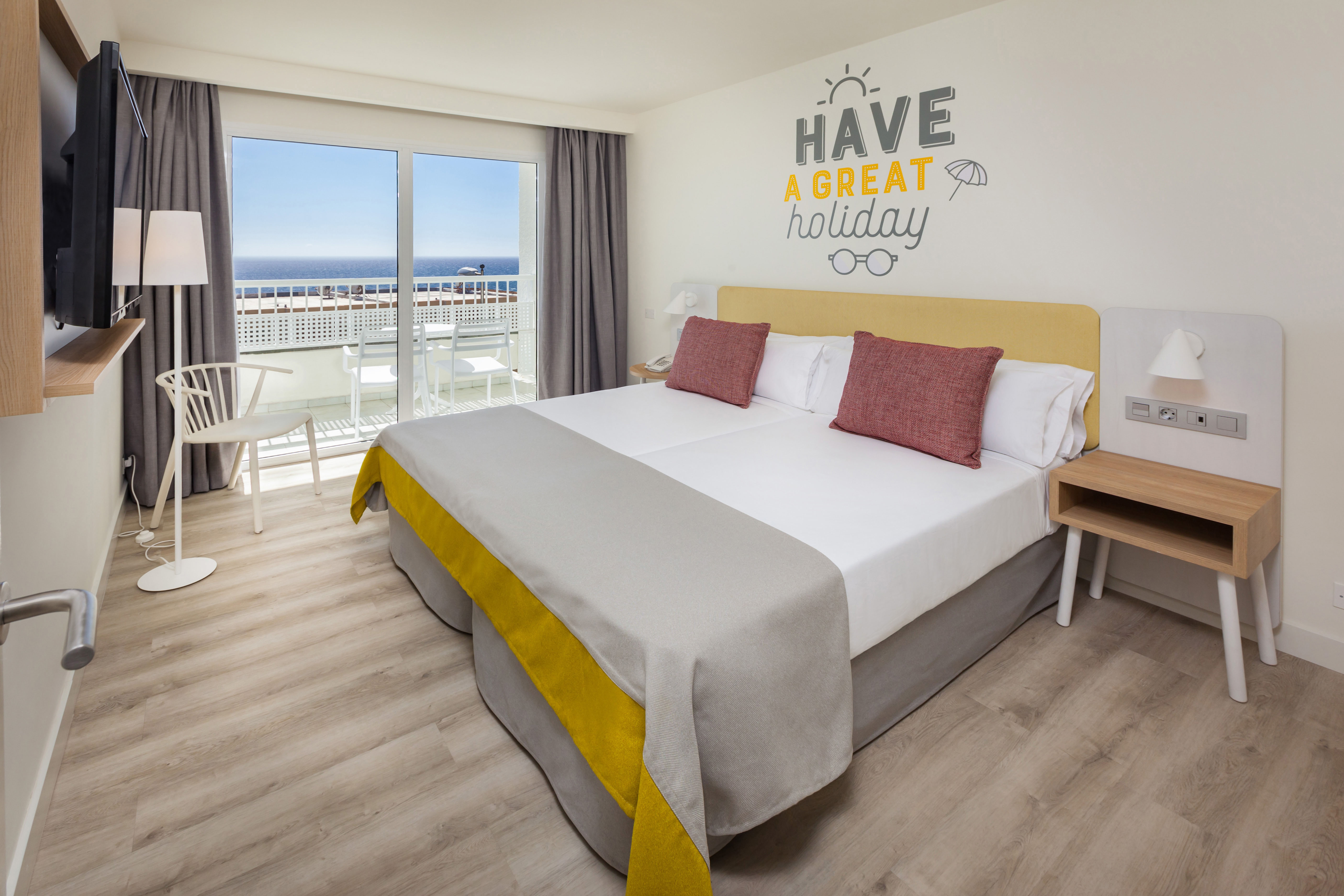 cama habitación suite vista abora interclub atlantic by lopesan hotels