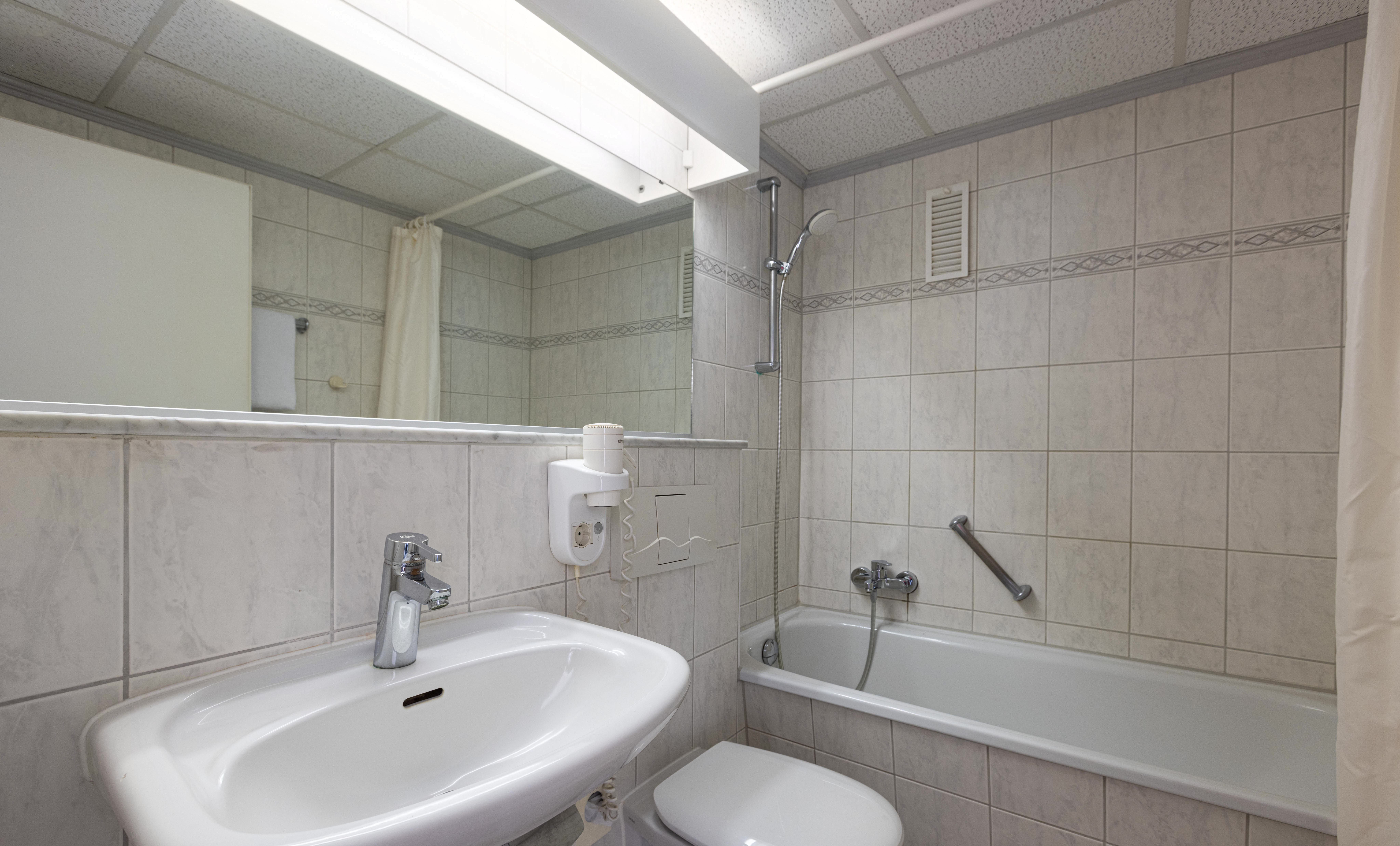 baño apartamento 1 dormitorio ferienwohnung hotel ifa fehmarn