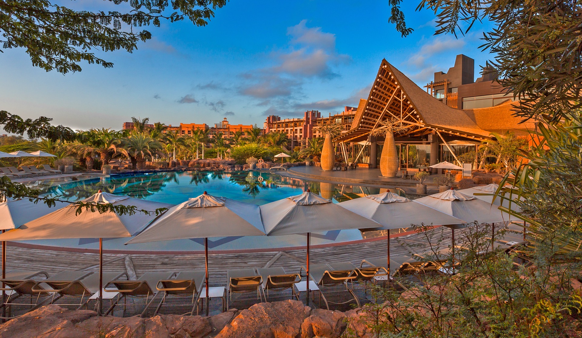 zona relax volcan pool piscinas lopesan baobab resort