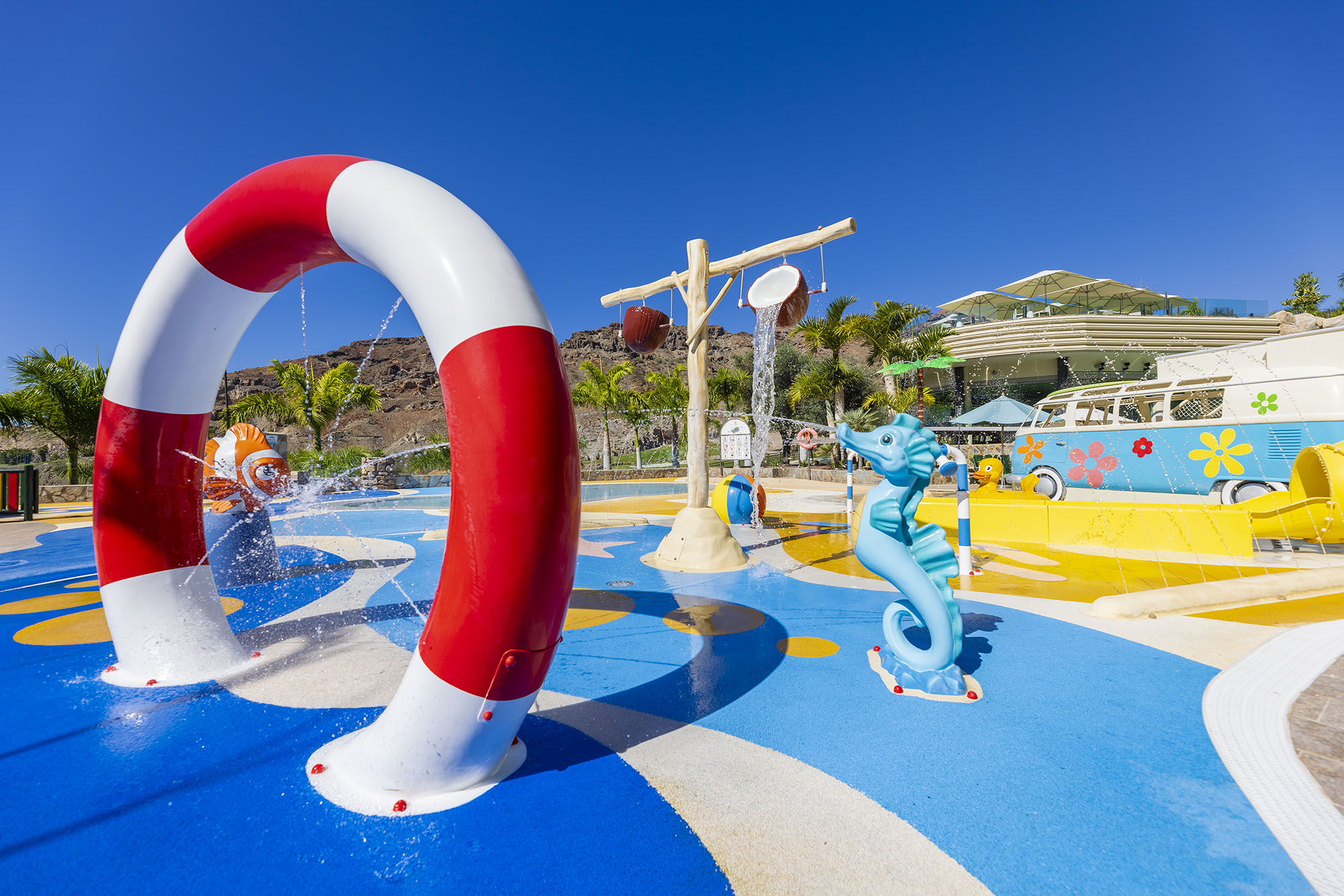 Actividades acuáticas para niños hotel