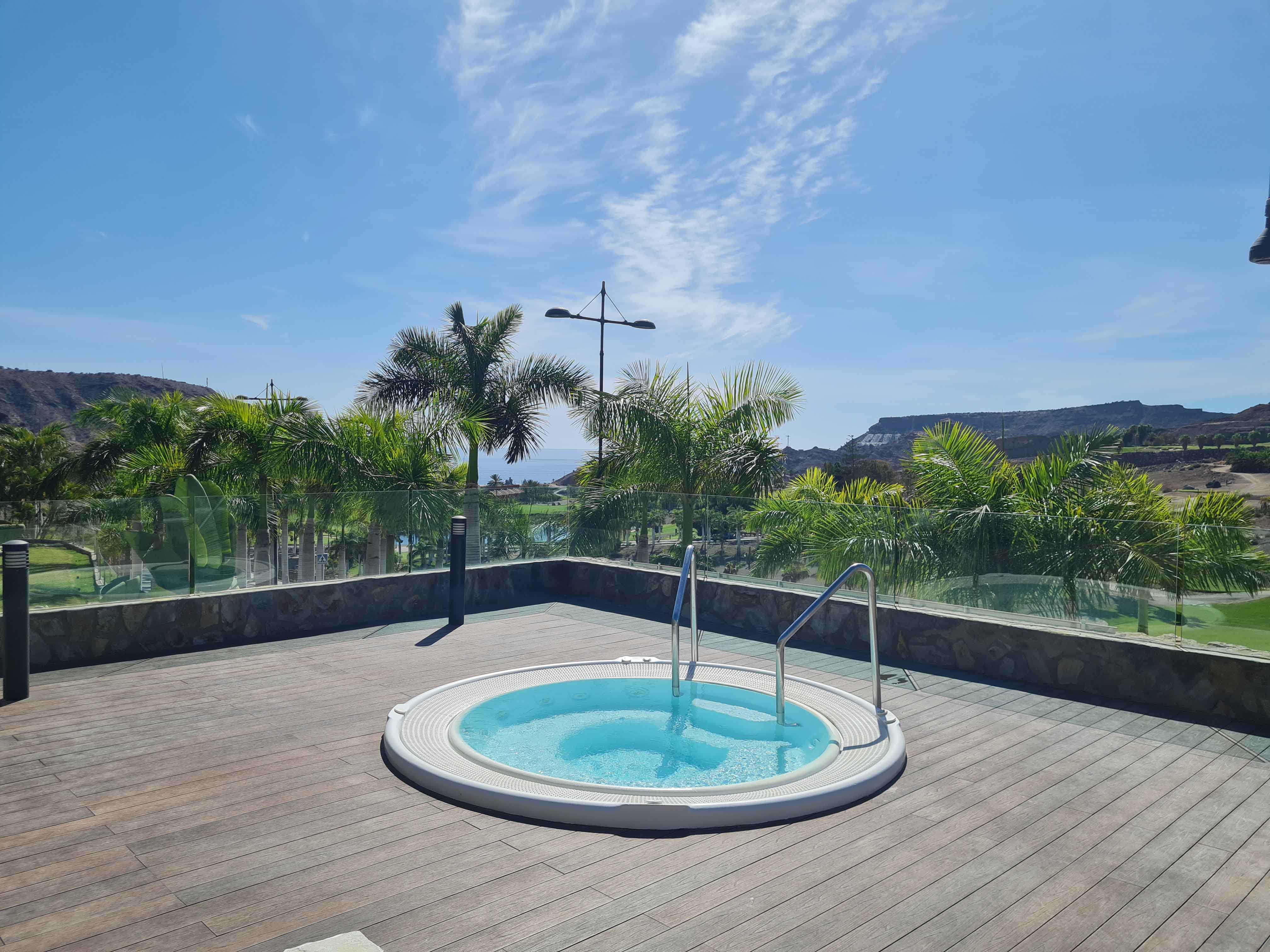 AEC_JACUZZI_ 1