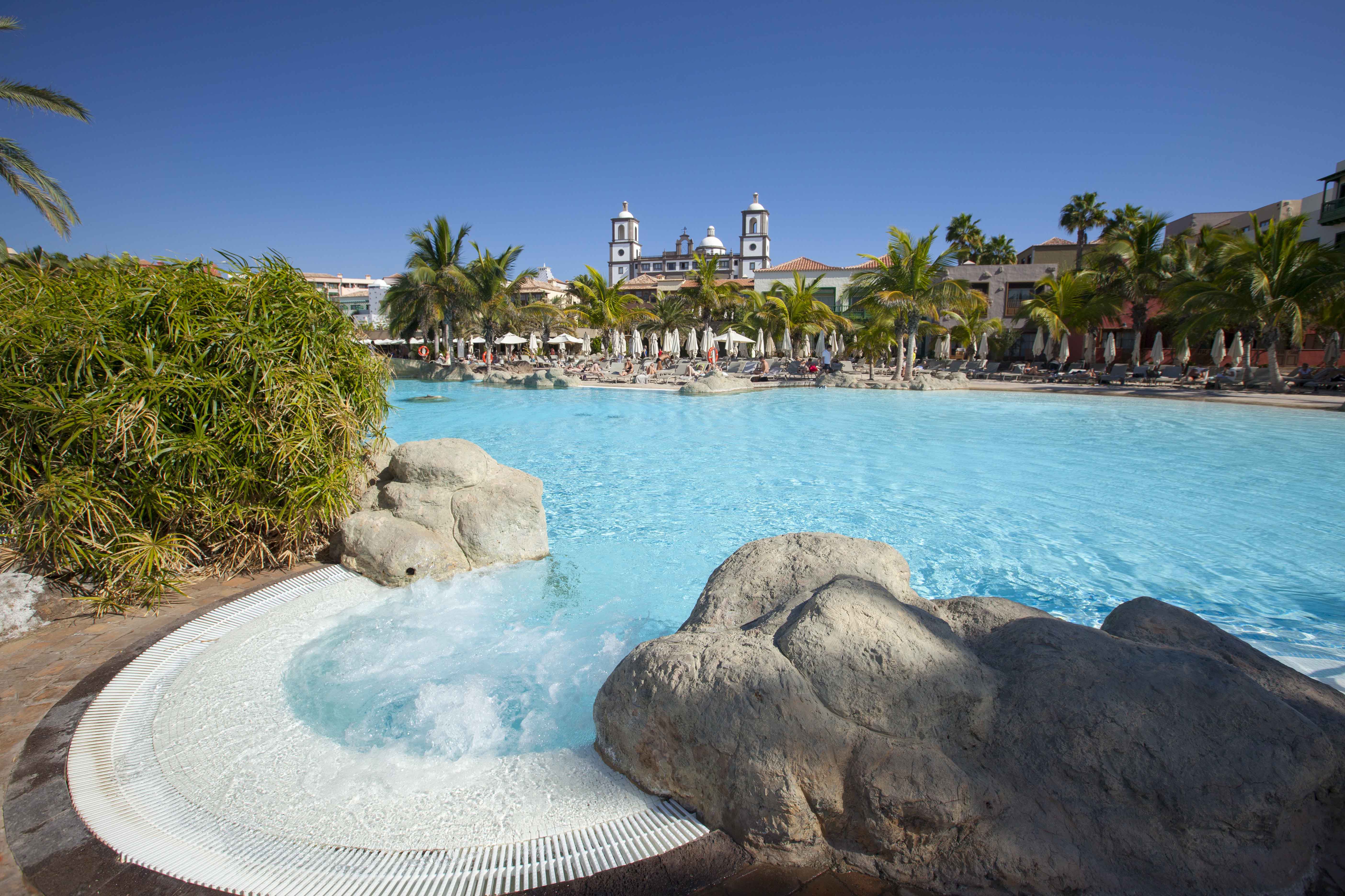 piscina arena lopesan villa del conde resort & thalasso