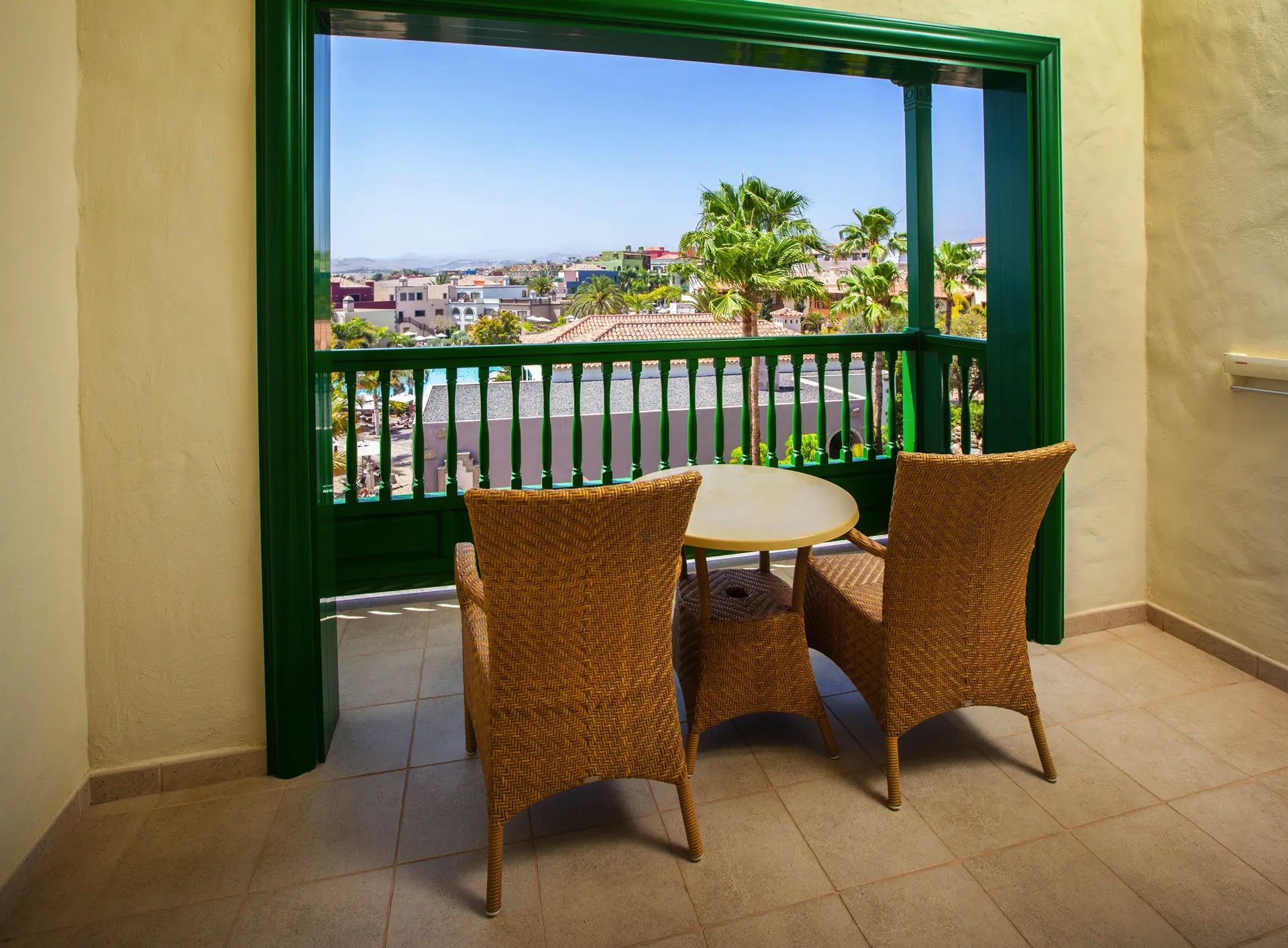 terraza habitación doble estándar vista resort lopesan villa del conde