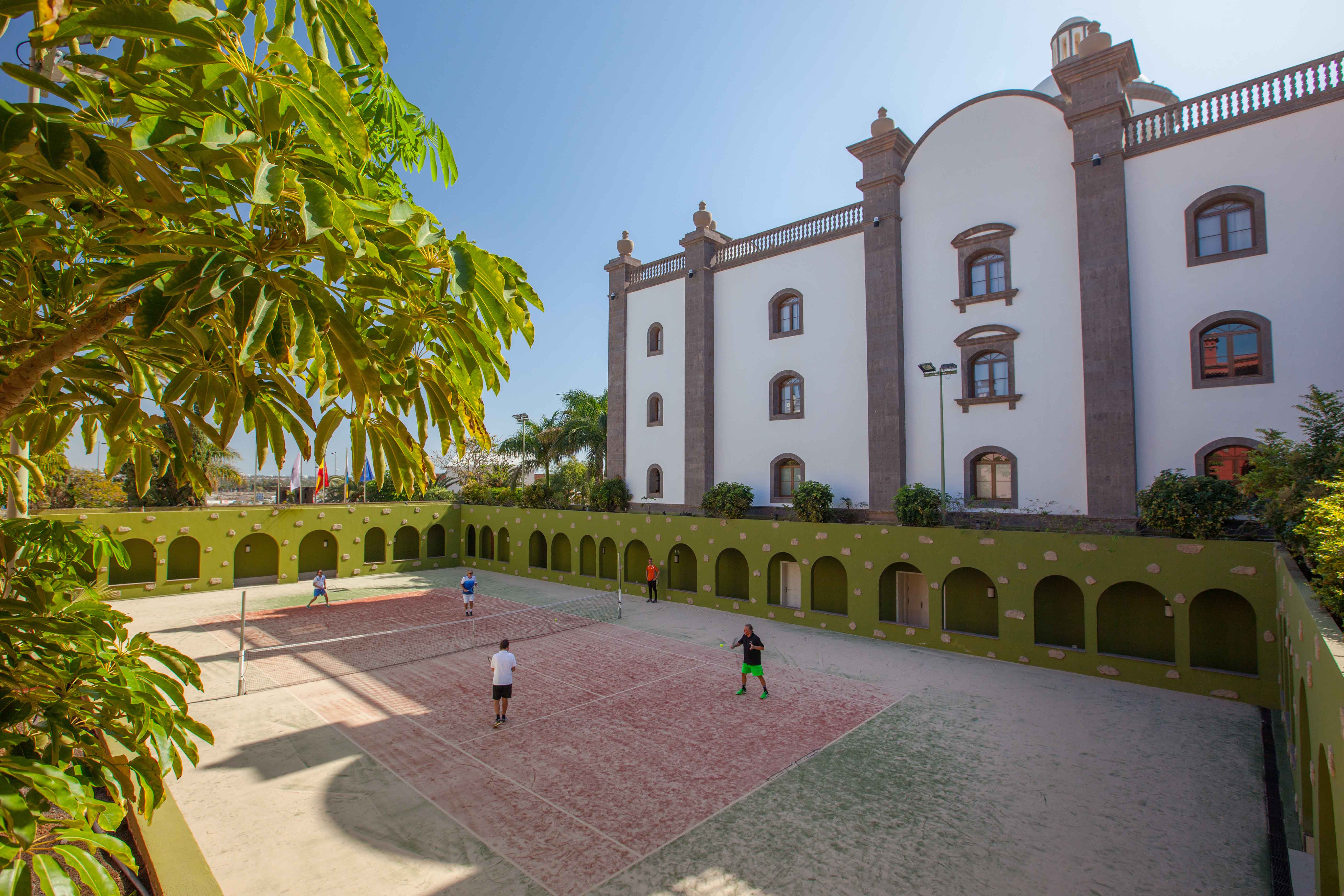 actividades tenis lopesan villa del conde resort & thalasso