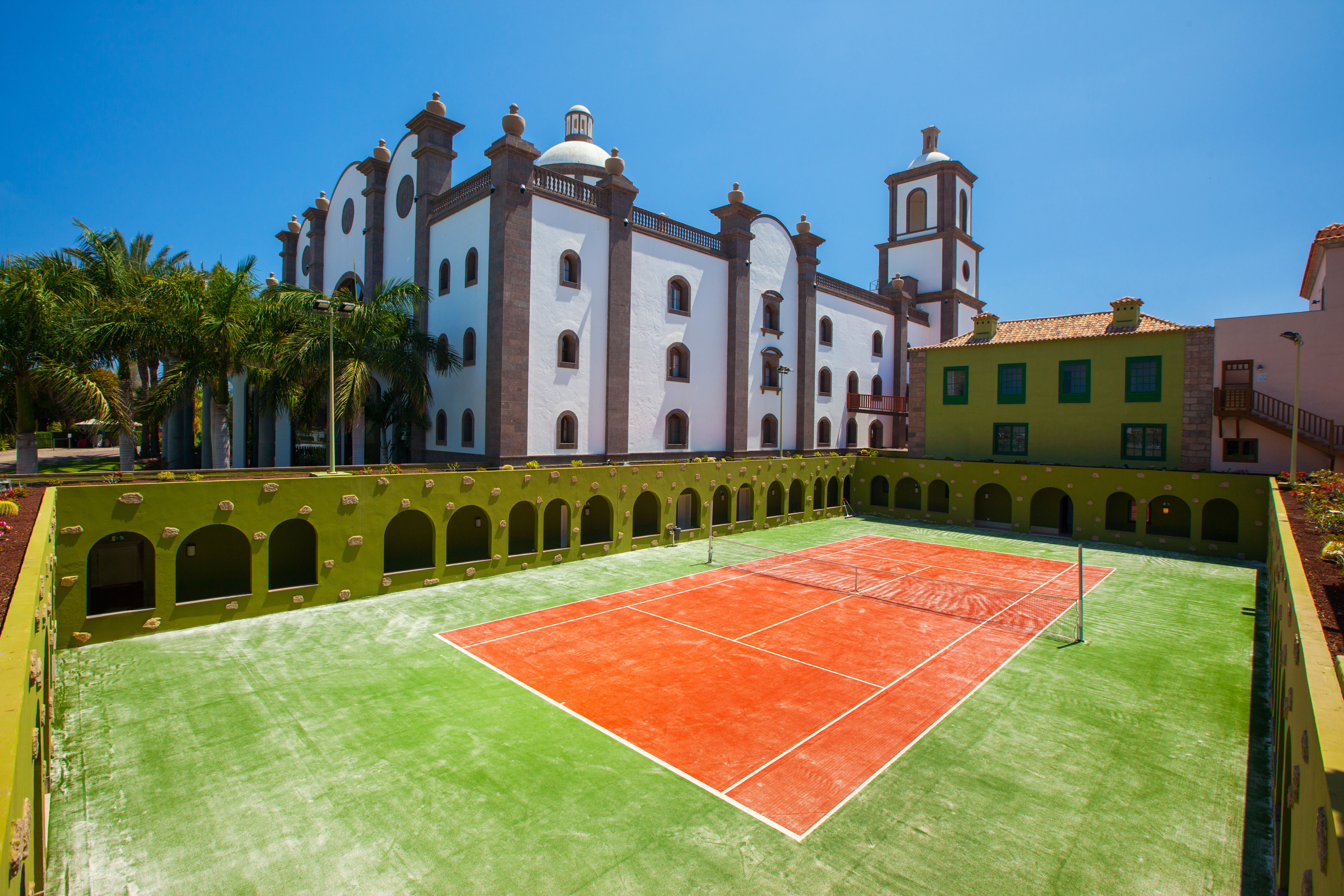imágenes y fotos zona padel hotel lopesan villa del conde