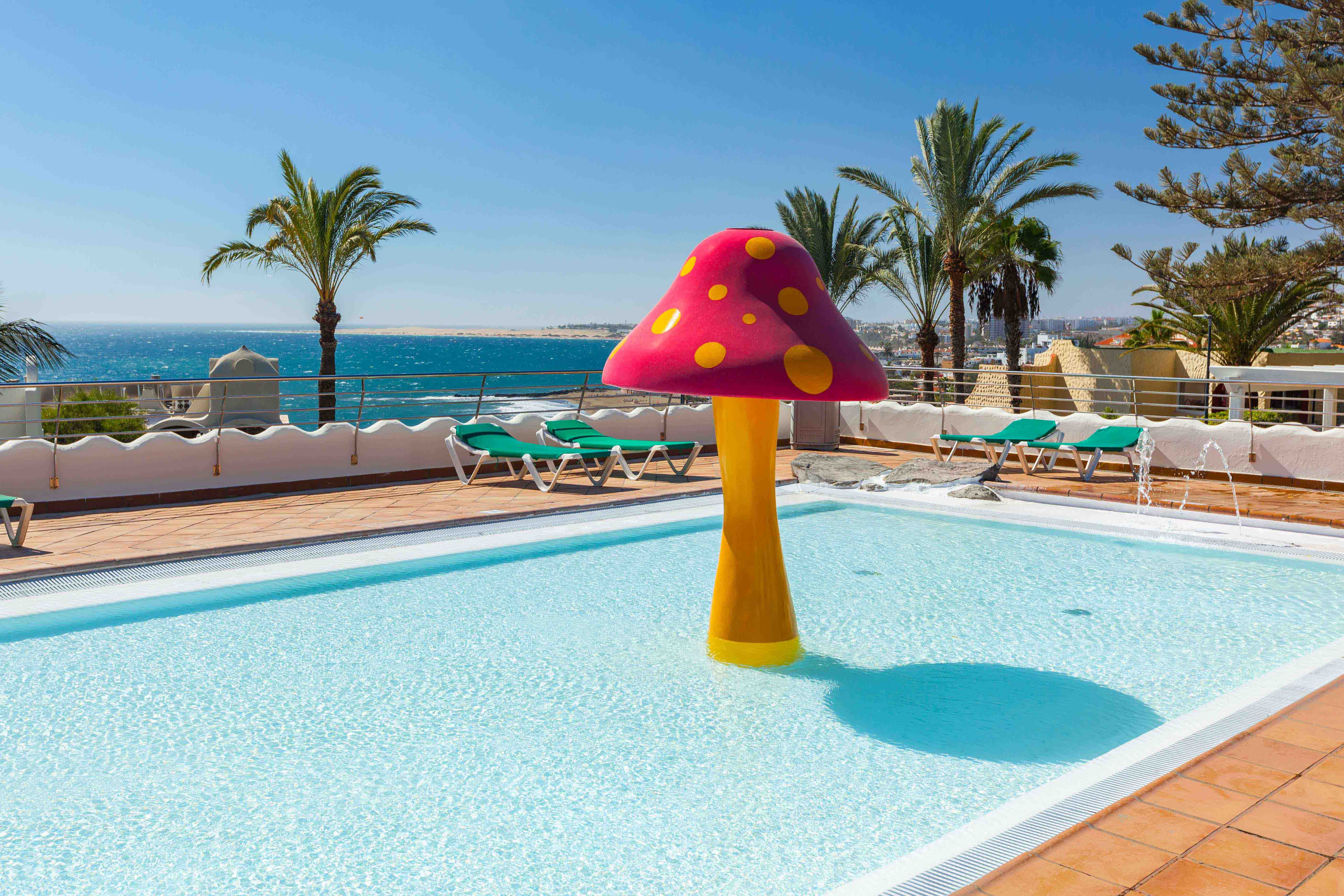 piscina infantil abora interclub atlantic by lopesan hotels