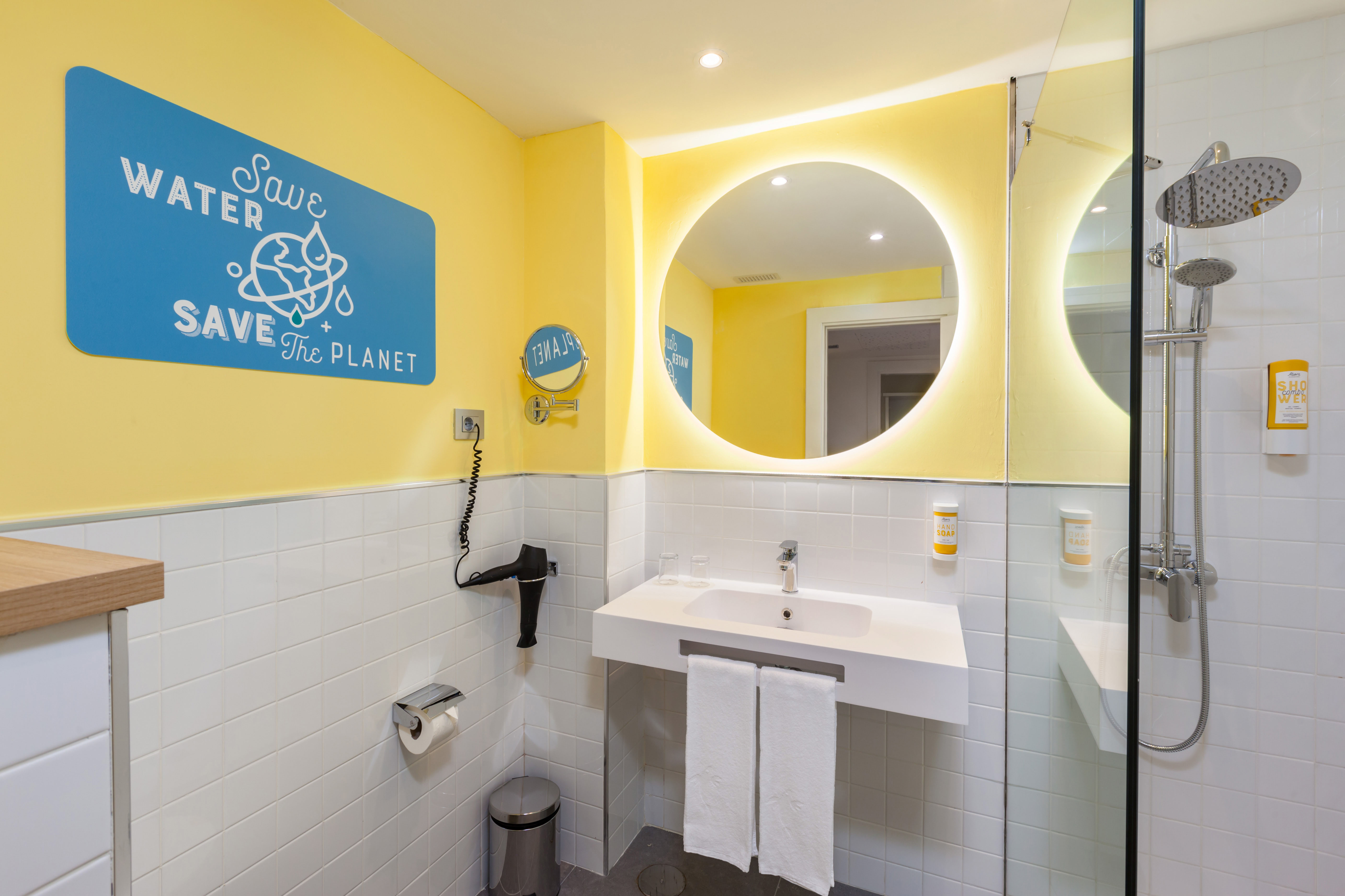 baño habitación doble familiar hotel abora interclub atlantic