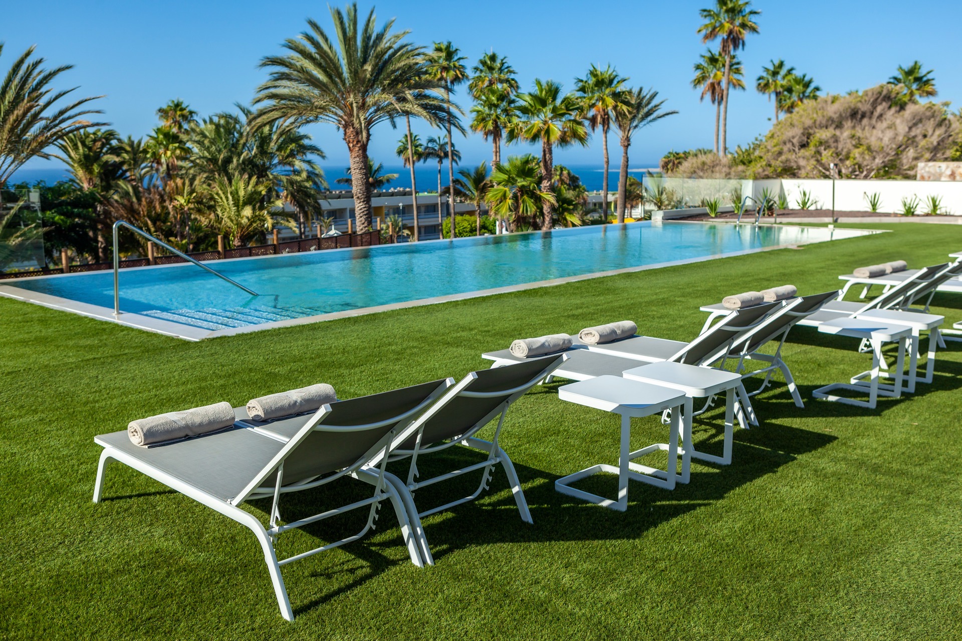 piscina solo adultos abora interclub atlantic by lopesan hotels