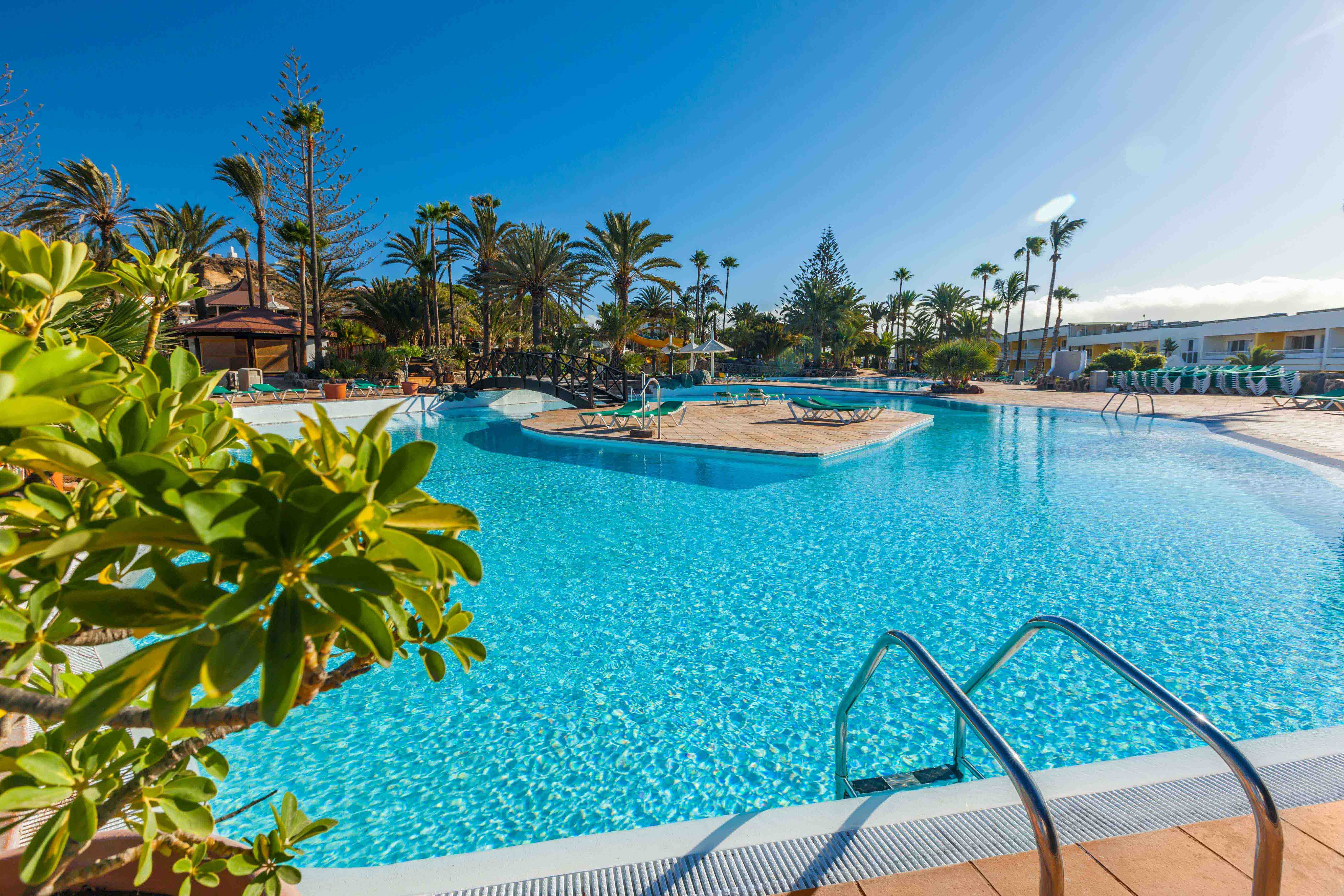 piscina isla abora interclub atlantic by lopesan hotels