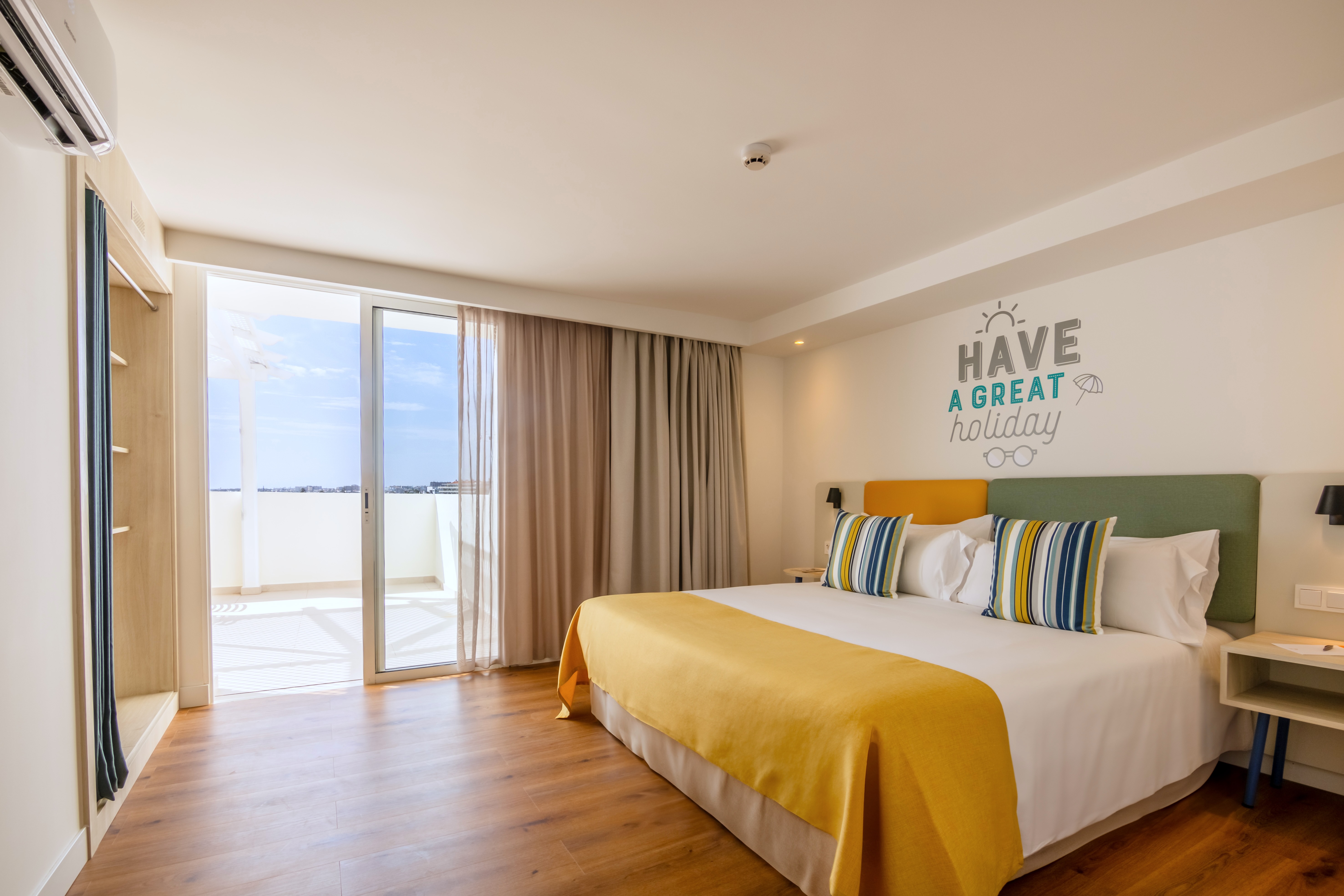 cama habitación master suite sea view hotel abora interclub atlantic
