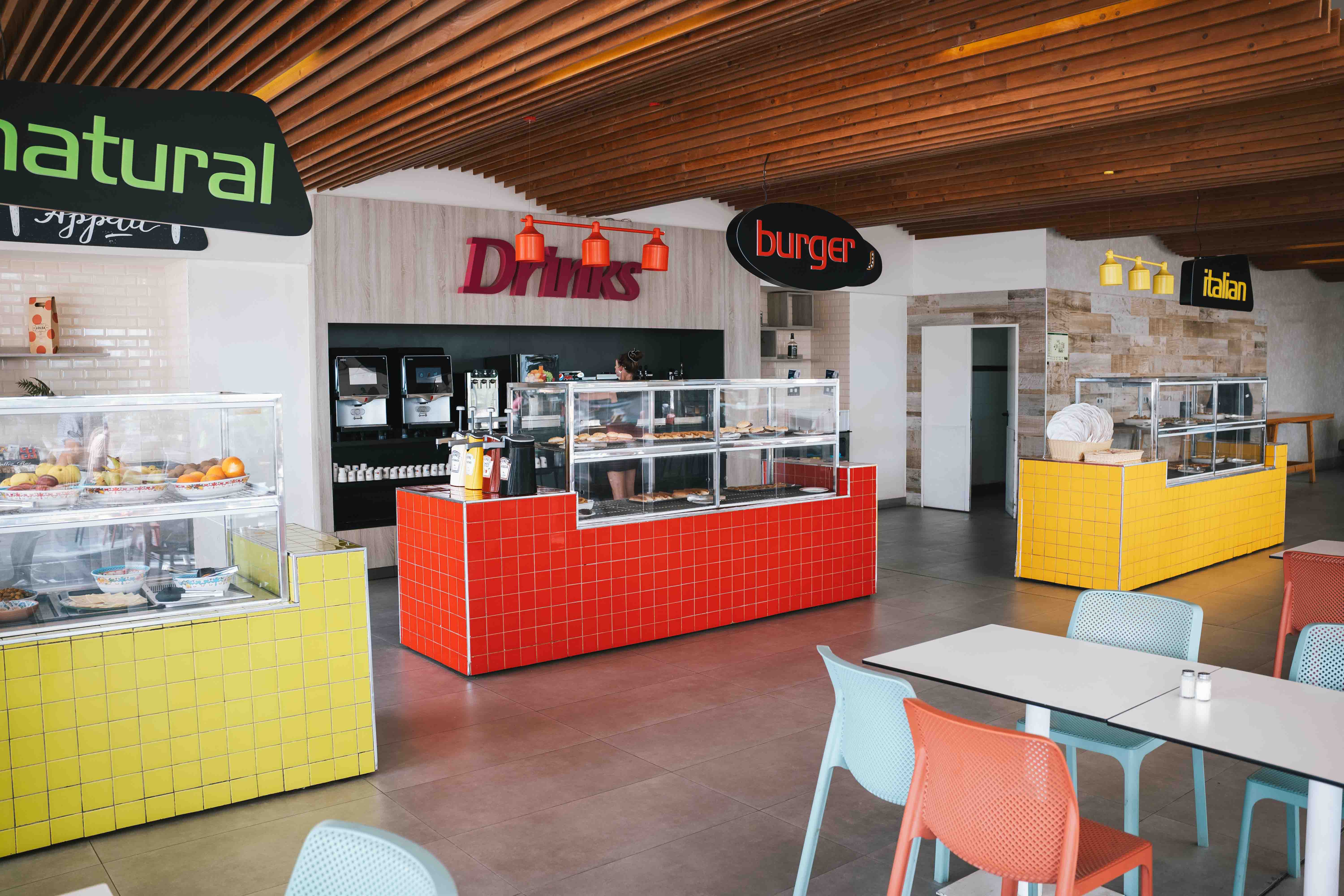 zona snack bar abora interclub atlantic by lopesan hotels